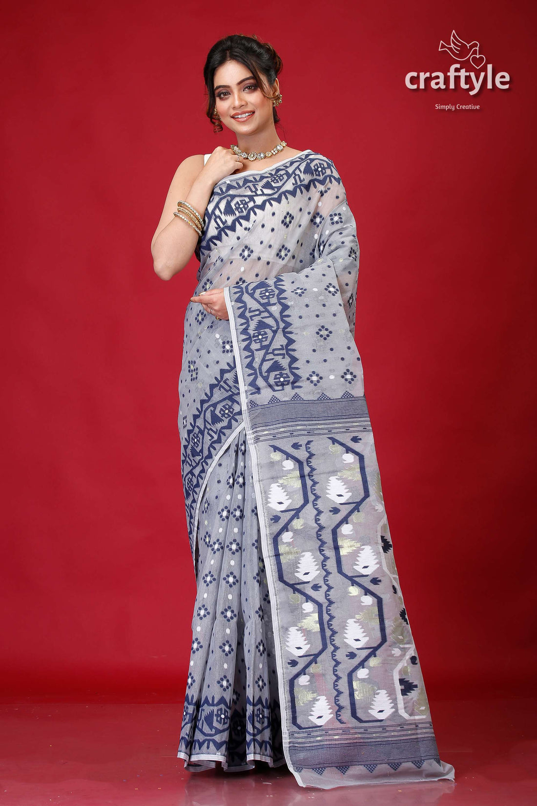 Hit Gray Intricate Jamdani Sari-Craftyle