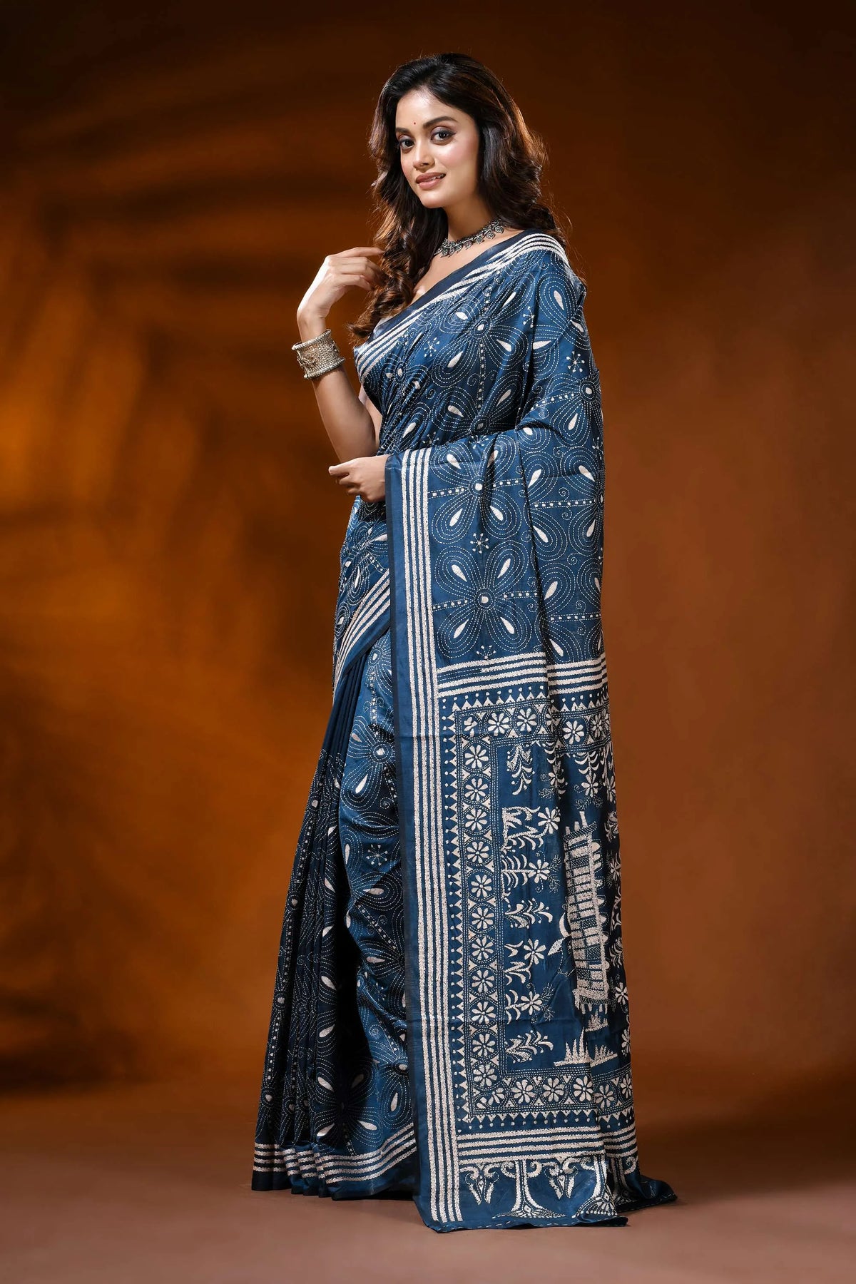 Indigo blue silk kantha work saree with handmade ethnic cart motif 3