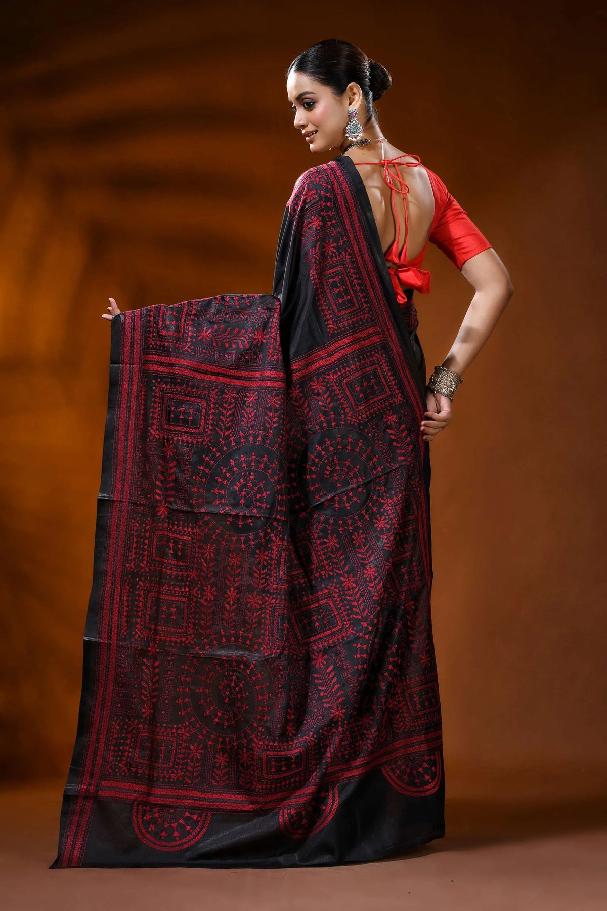 Ink black silk kantha saree with red ethnic warli hand embroidery 5