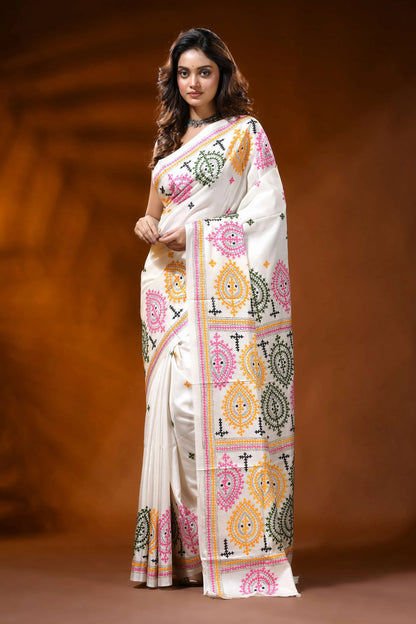 Ivory silk gujrati stitch saree with hand embroidered multicolor paisley motif 6