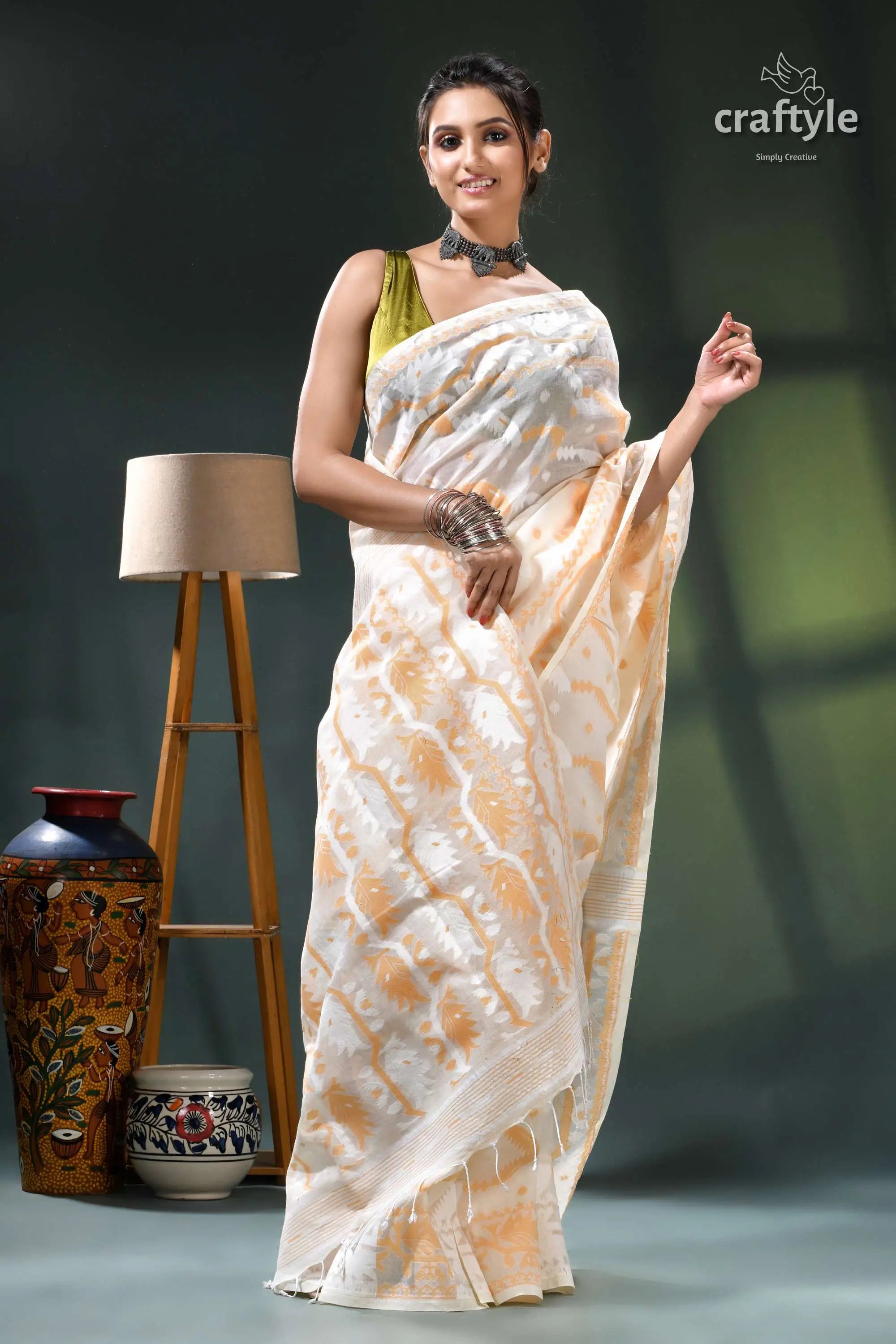 Ivory white classic cotton dhakai jamdani saree cream gold patterned saree silver 4