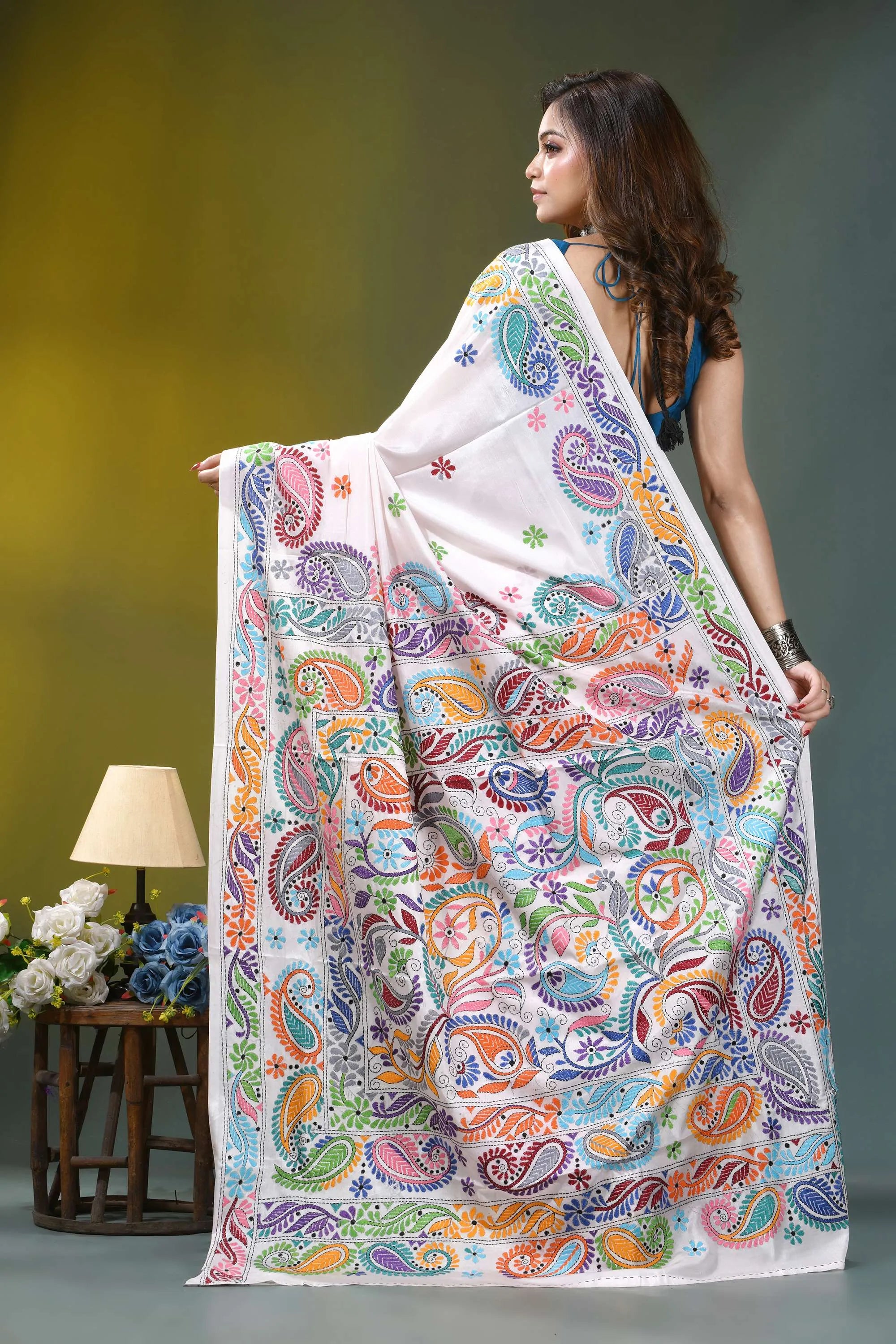 Ivory white multi-thread paisley design handmade silk kantha saree vibrant white saree adorned intricate 4