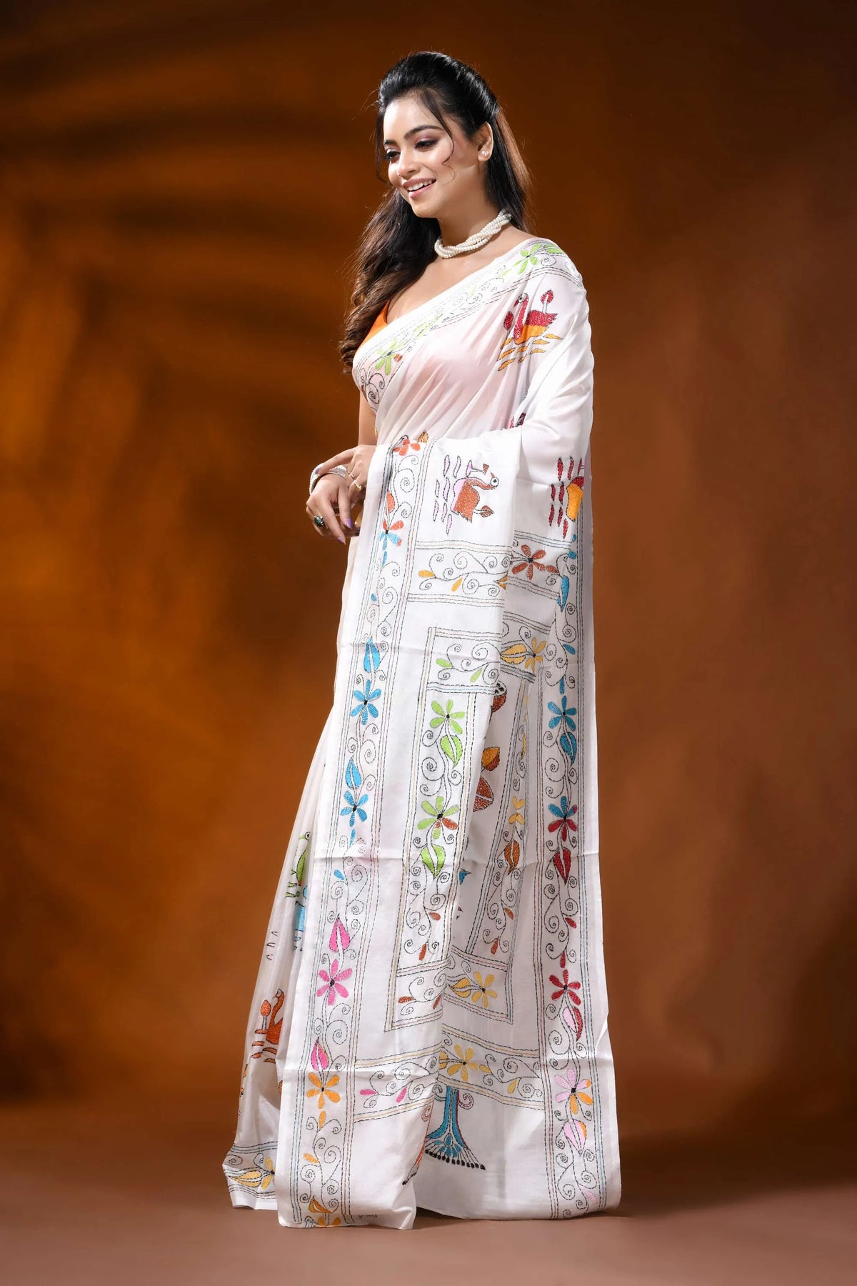 Ivory white silk kantha stitch saree with swan lotus nature design 3