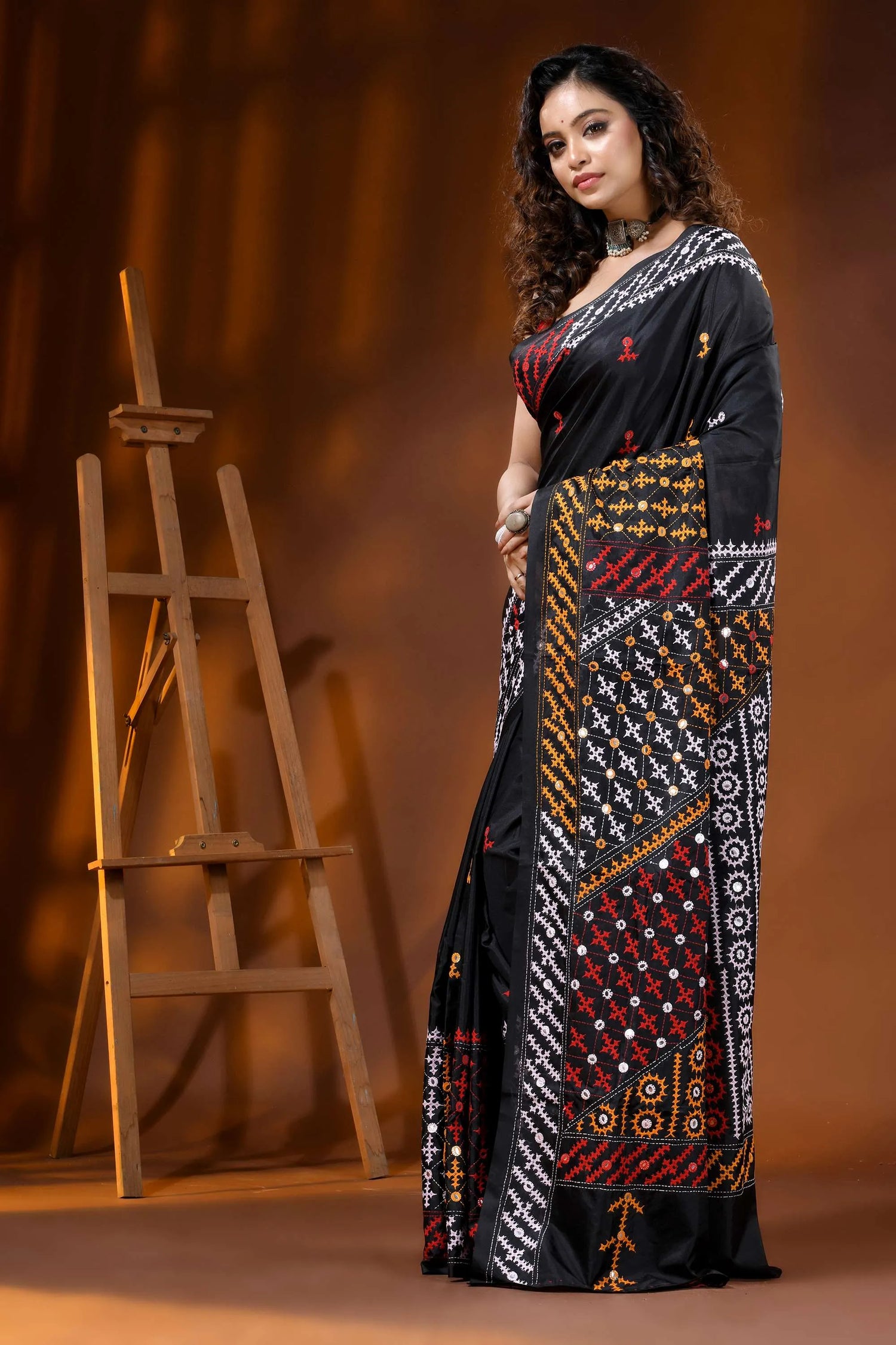 Jade black silk gujarati stitch saree with multicolor thread mirror work 3