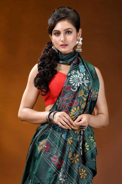 Jungle green floral design kantha stitch saree - hand embroidered vibrant green silk saree adorned 6