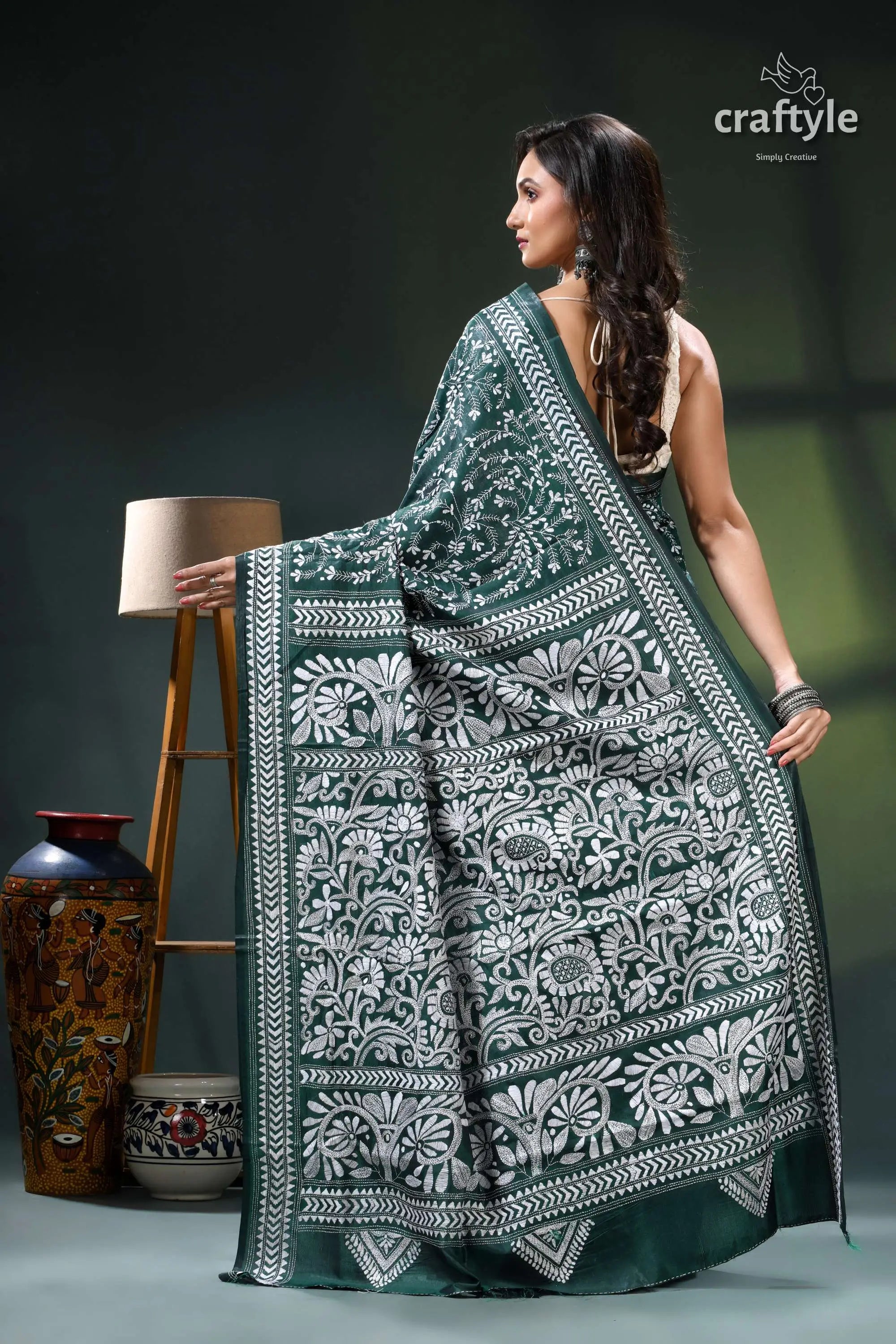 Jungle green flowery pattern authentic silk kantha stitch saree green white floral saree intricate 5