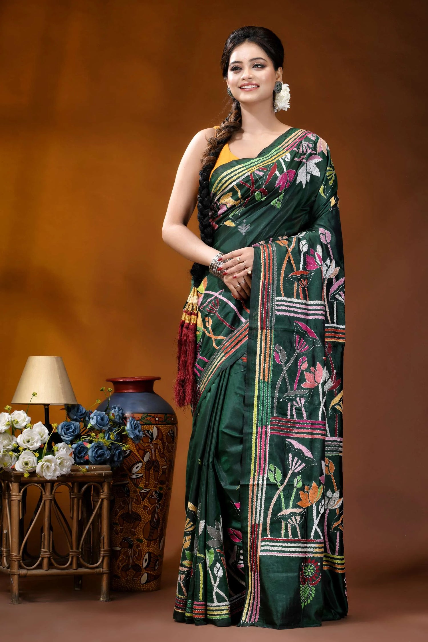 Jungle green lotus design handcrafted kantha embroidery silk saree dark green silk saree adorned 6