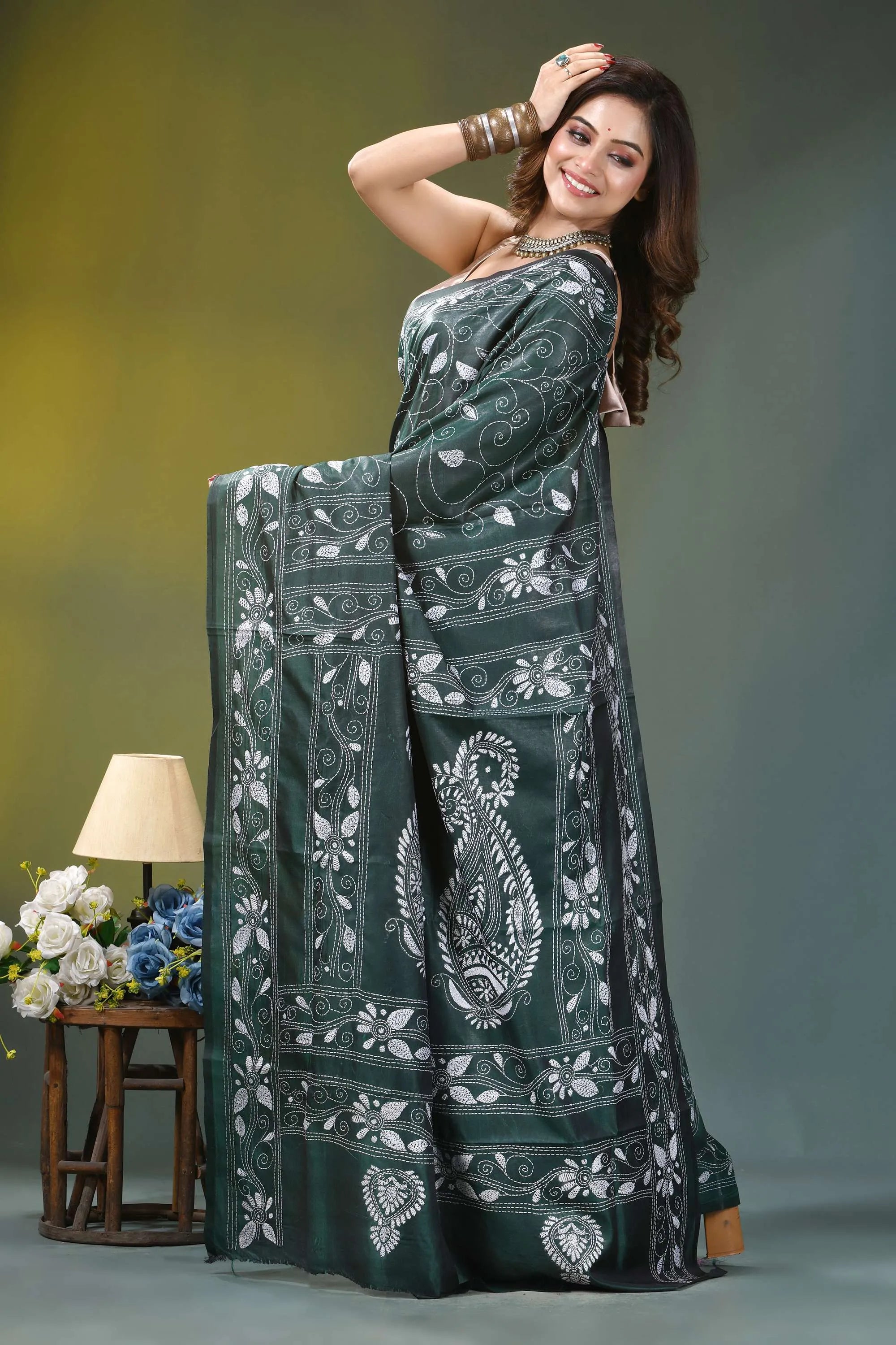 Jungle green paisley design handcrafted kantha silk saree dark green silk saree adorned 4