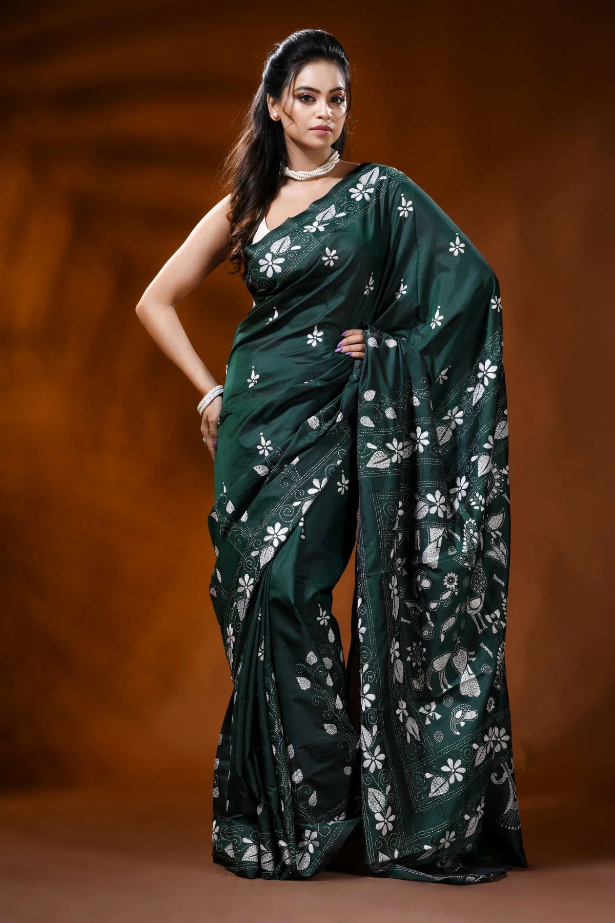 Jungle green silk kantha saree with flora-fauna motif hand embroidery 4