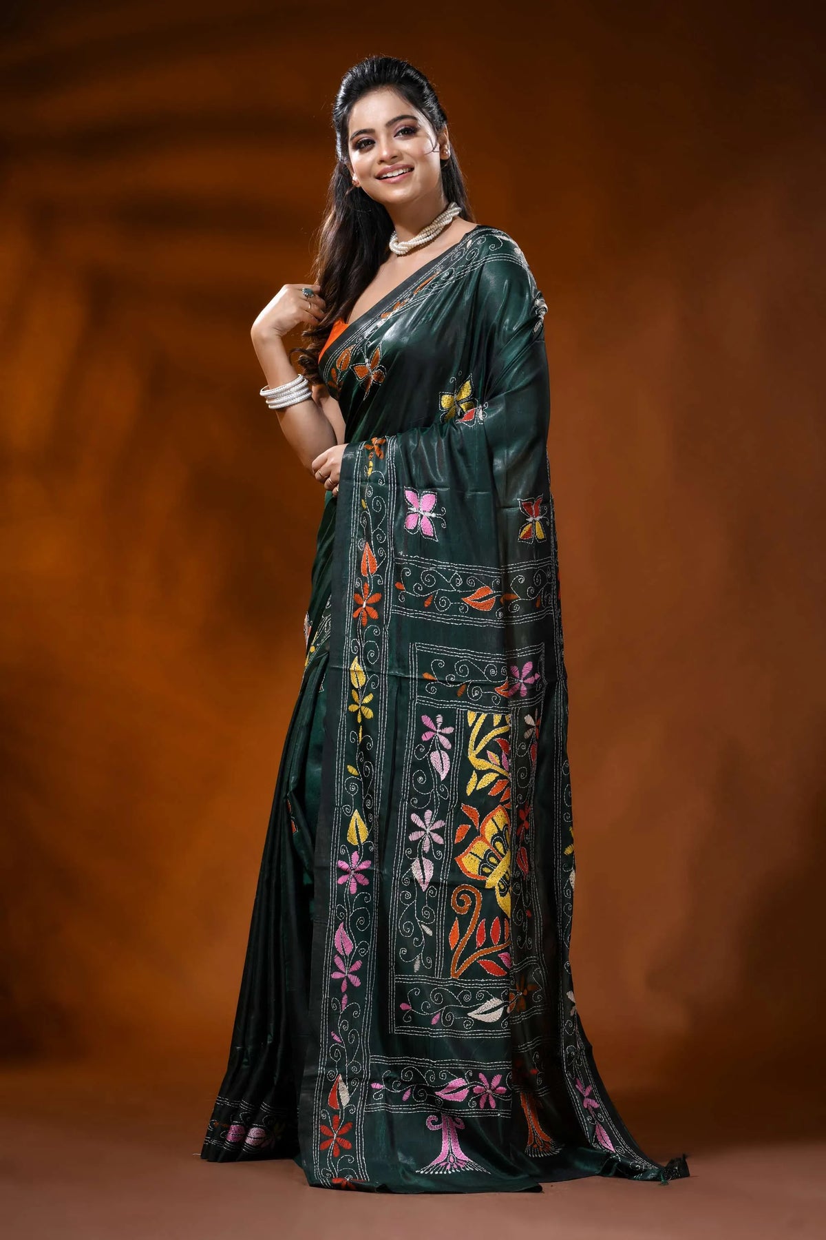 Jungle green silk kantha work saree with butterfly floral design 3