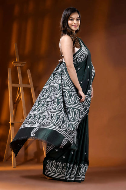 Jungle green silk kutch work saree with hand embroidered paisley 5