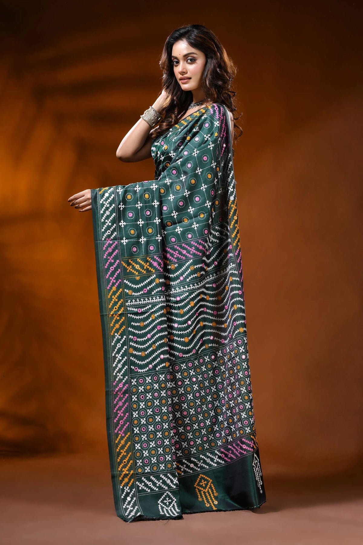 Jungle green silk kutch work saree with multicolor thread mirror detailing 3