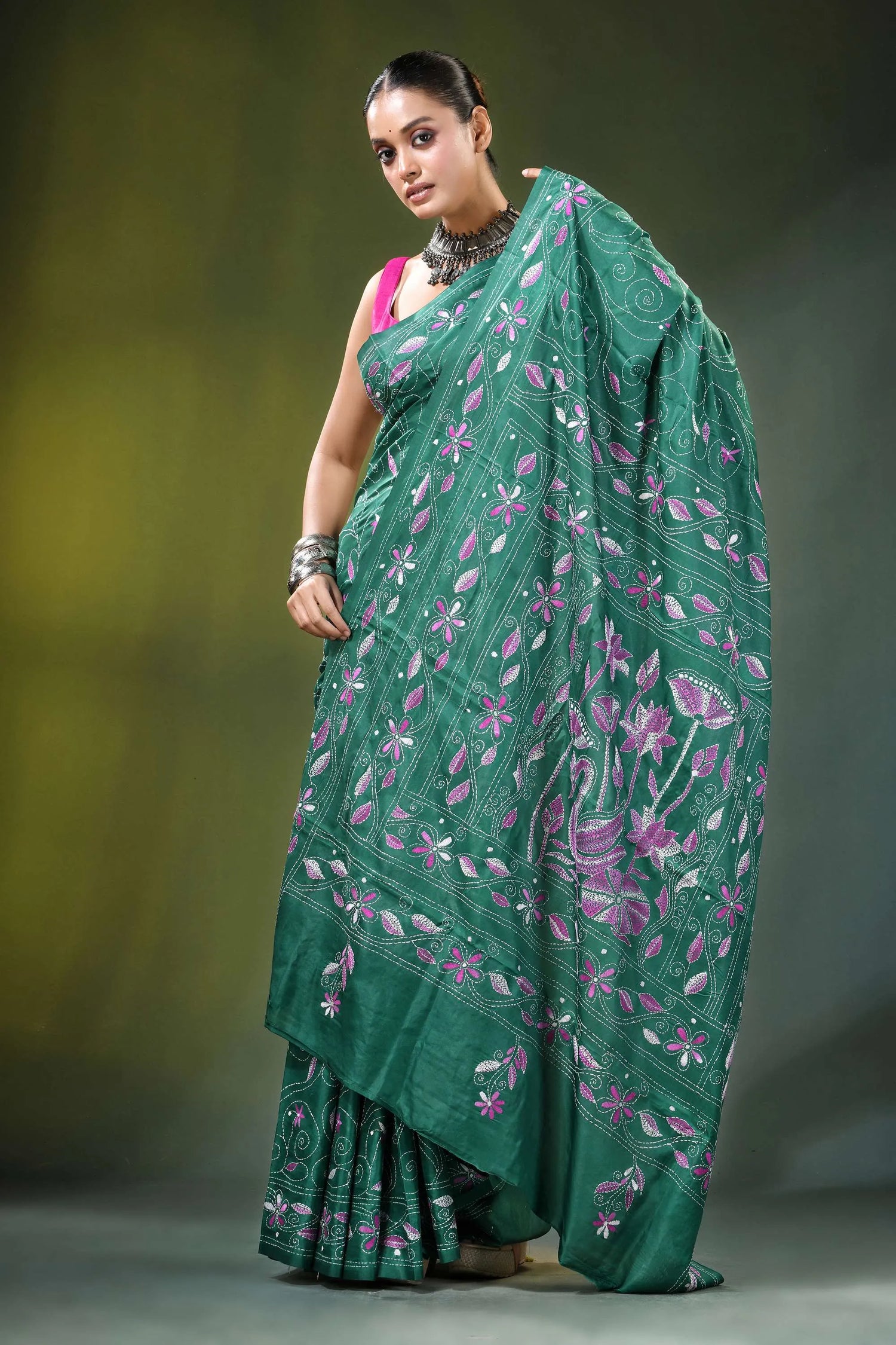 Jungle green swan motif handcrafted silk kantha saree emerald intricate pink 4