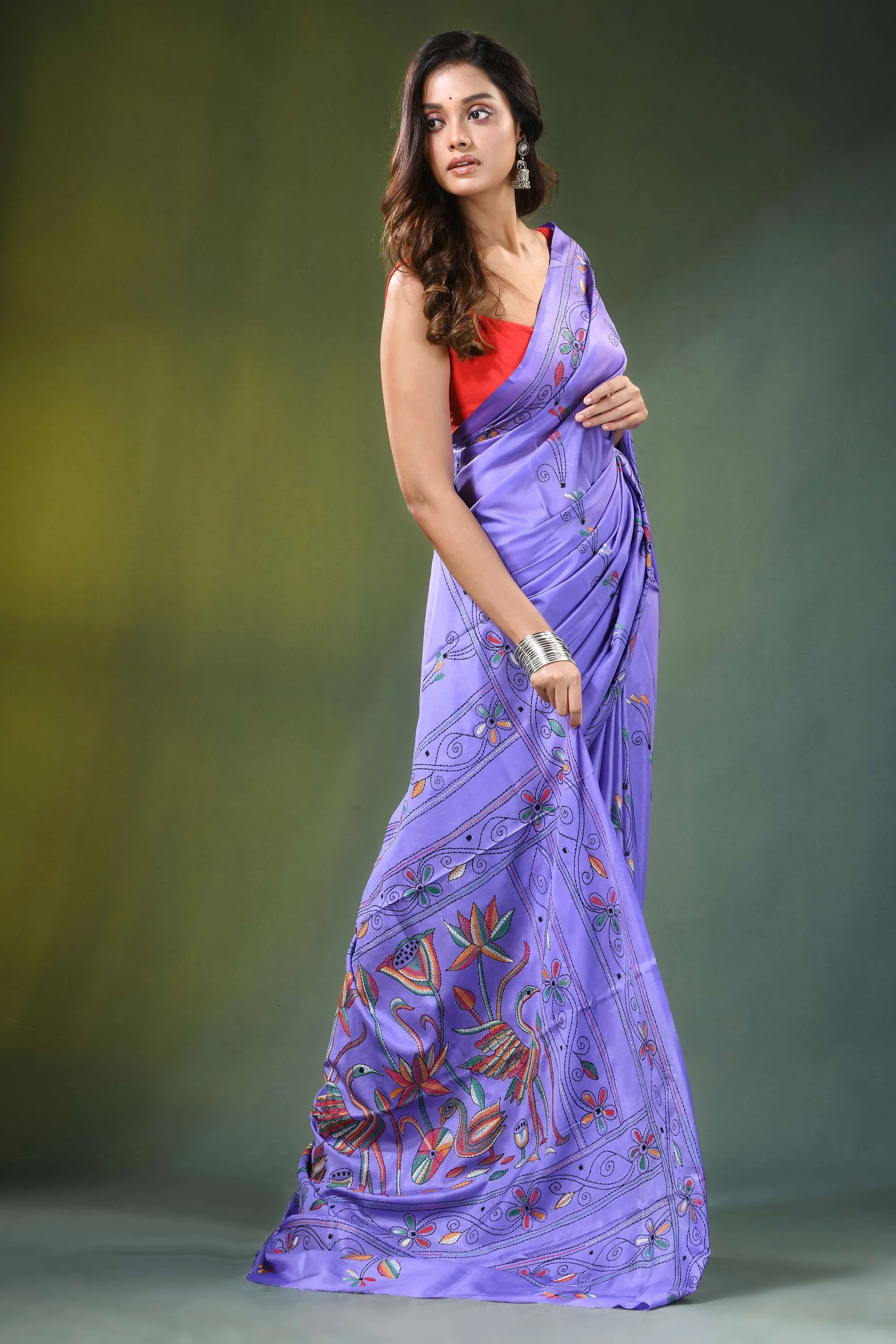 Lavender handmad kantha embroidery silk saree - flora &amp; fauna design vibrant adorned 4