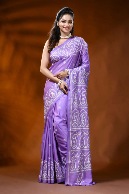 Lavender silk gujrati stitch saree with white paisley design 1