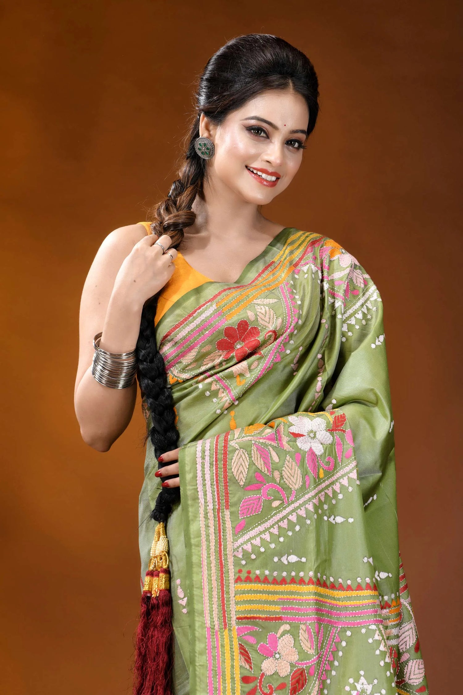 Leaf green floral design handcrafted kantha embroidery silk saree vibrant olive green silk saree 2