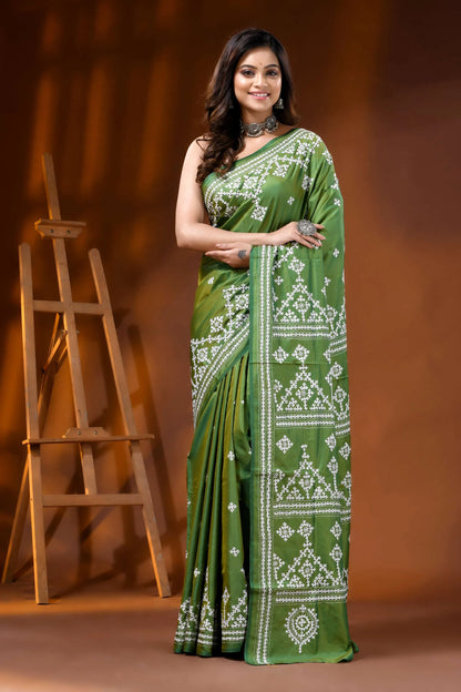 Leaf green hand embroidered silk gujarati stitch saree in ethnic motif 6