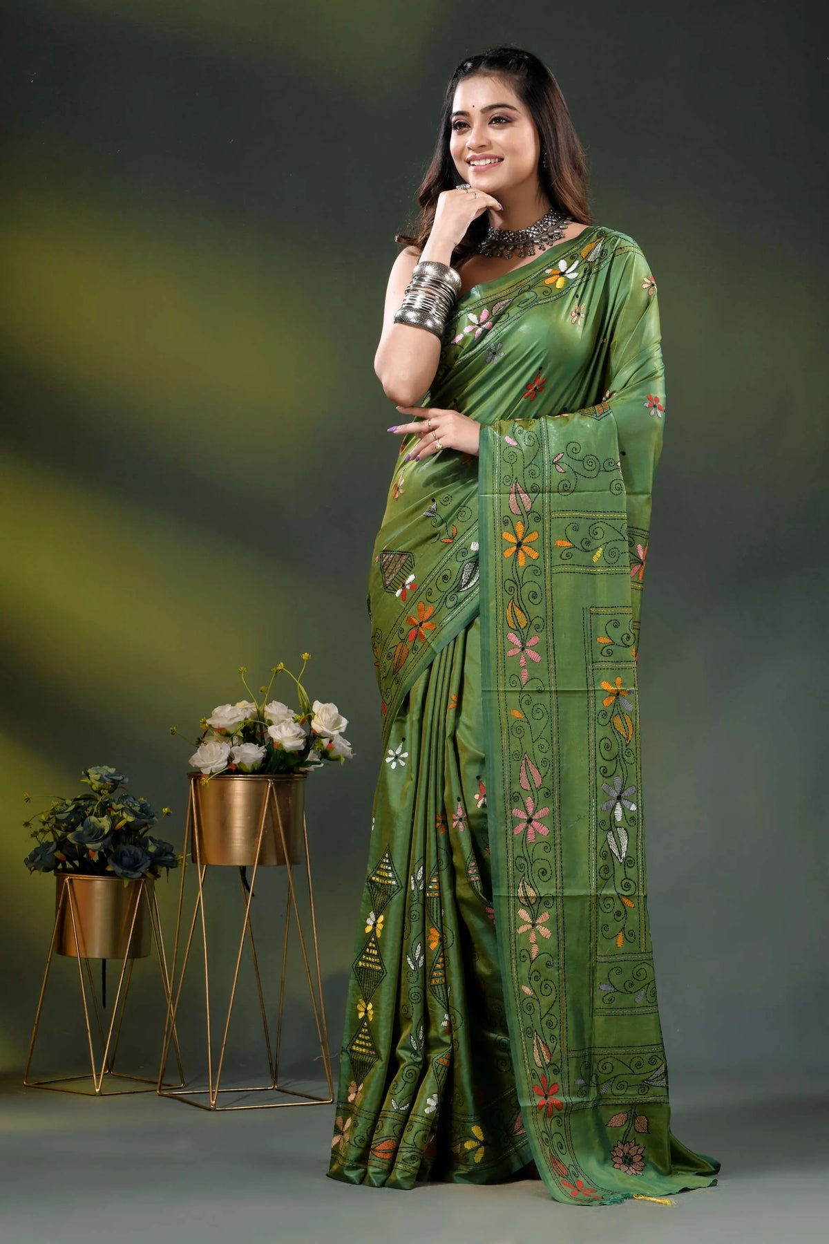 Leaf green multi-thread floral design silk kantha stitch saree 6