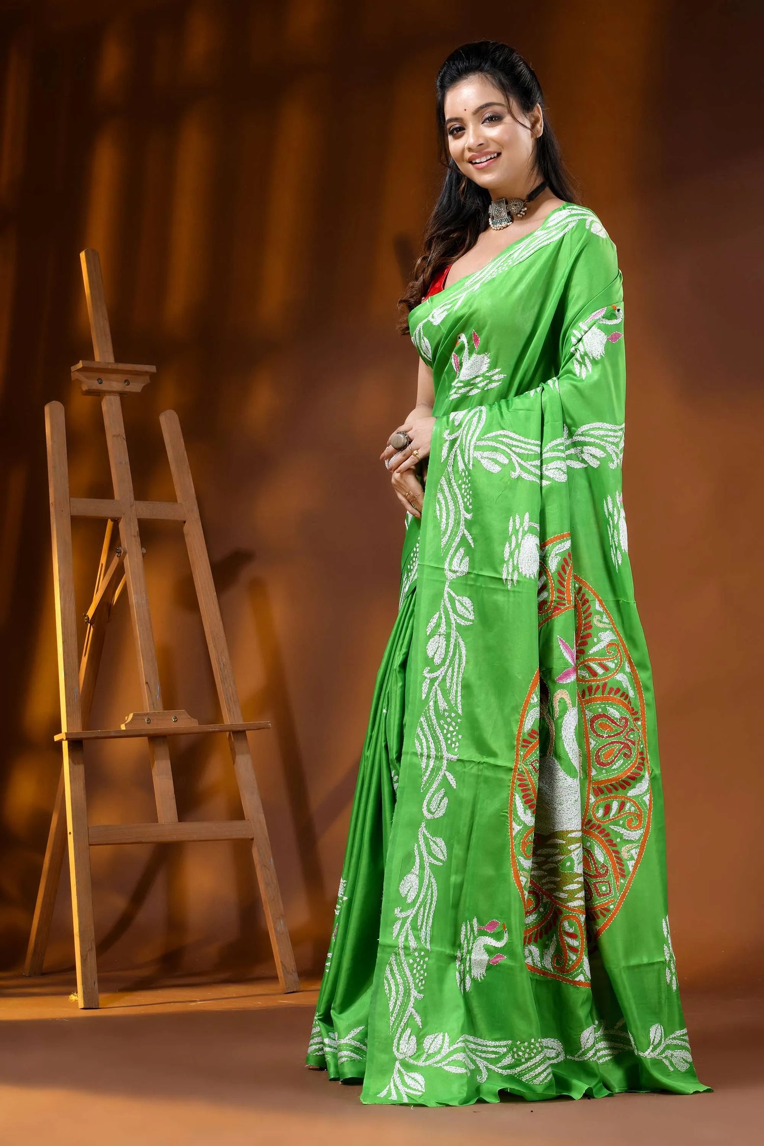 Leaf green multicolor swan motif hand embroidered silk kantha stitch saree 3