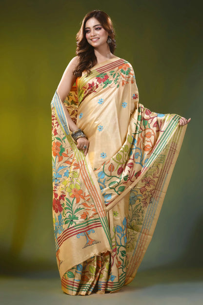 Light beige handcrafted kantha silk saree - floral mandala design 4