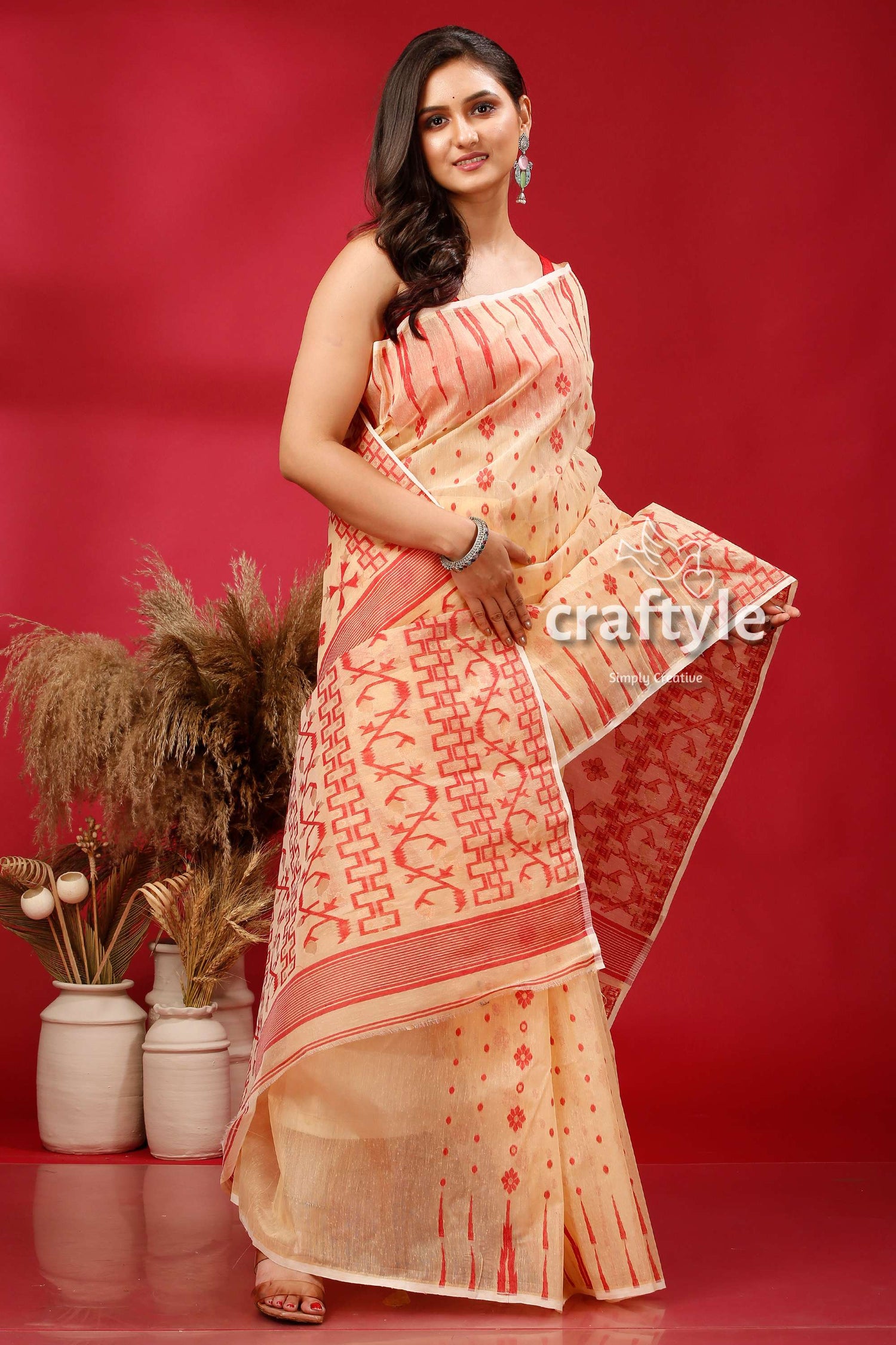 Light Cream and Red Traditional Dhakai Jamdani Saree - Craftyle