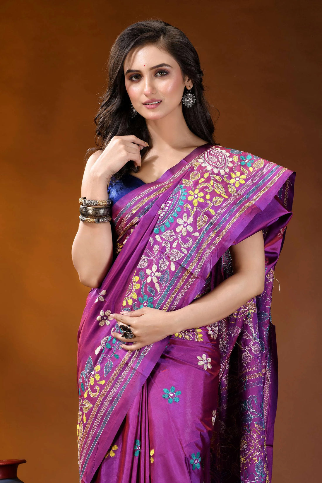 Magenta paisley design handcrafted kantha embroidery silk saree vibrant purple silk saree adorned 2