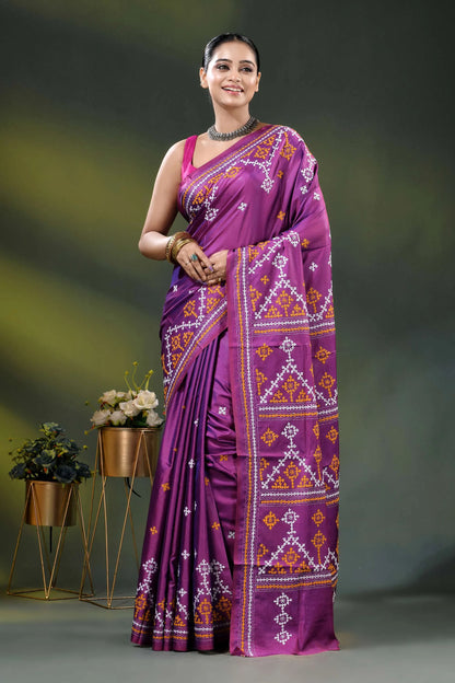Magenta silk gujarati stitch saree with hand embroidered ethnic work 6