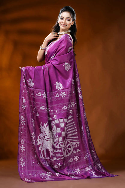 Magenta silk kantha stitch saree with bullock cart ethnic design 3