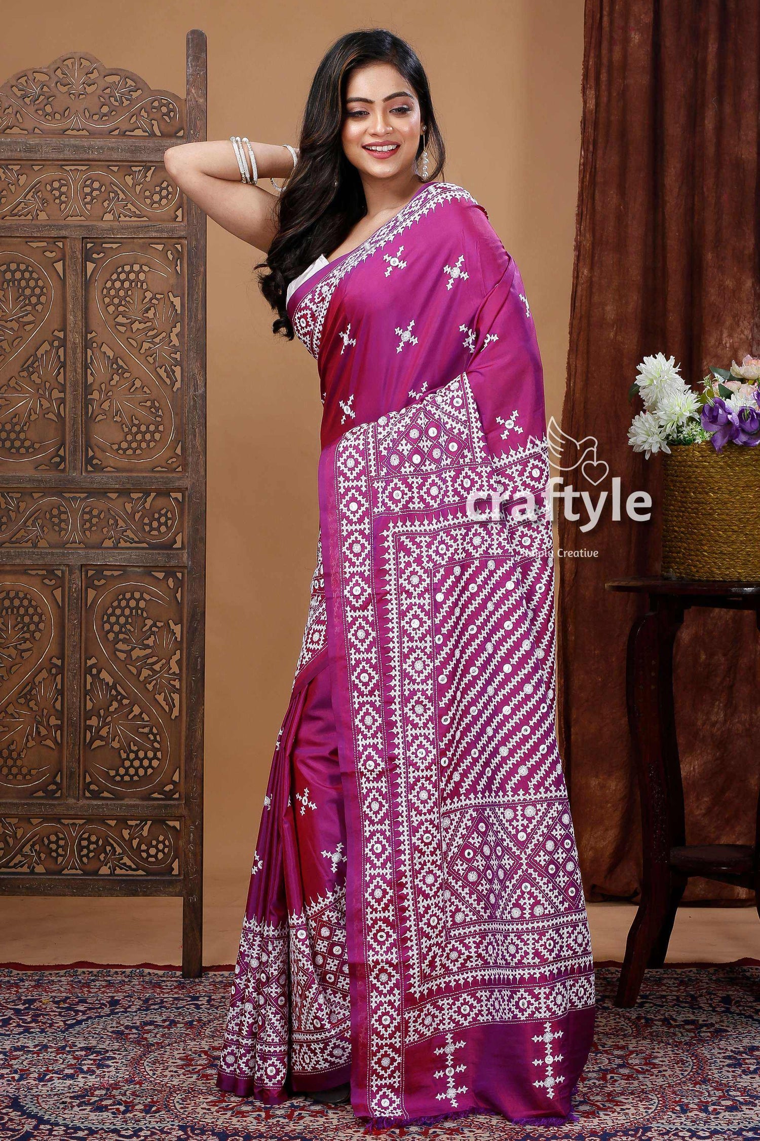 Magenta White Kutch Work Kantha Silk Saree with Blouse Piece-Craftyle