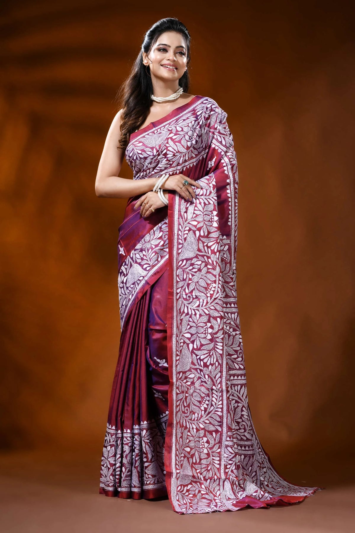 Maroon handcrafted silk kantha saree with lotus floral motif 6