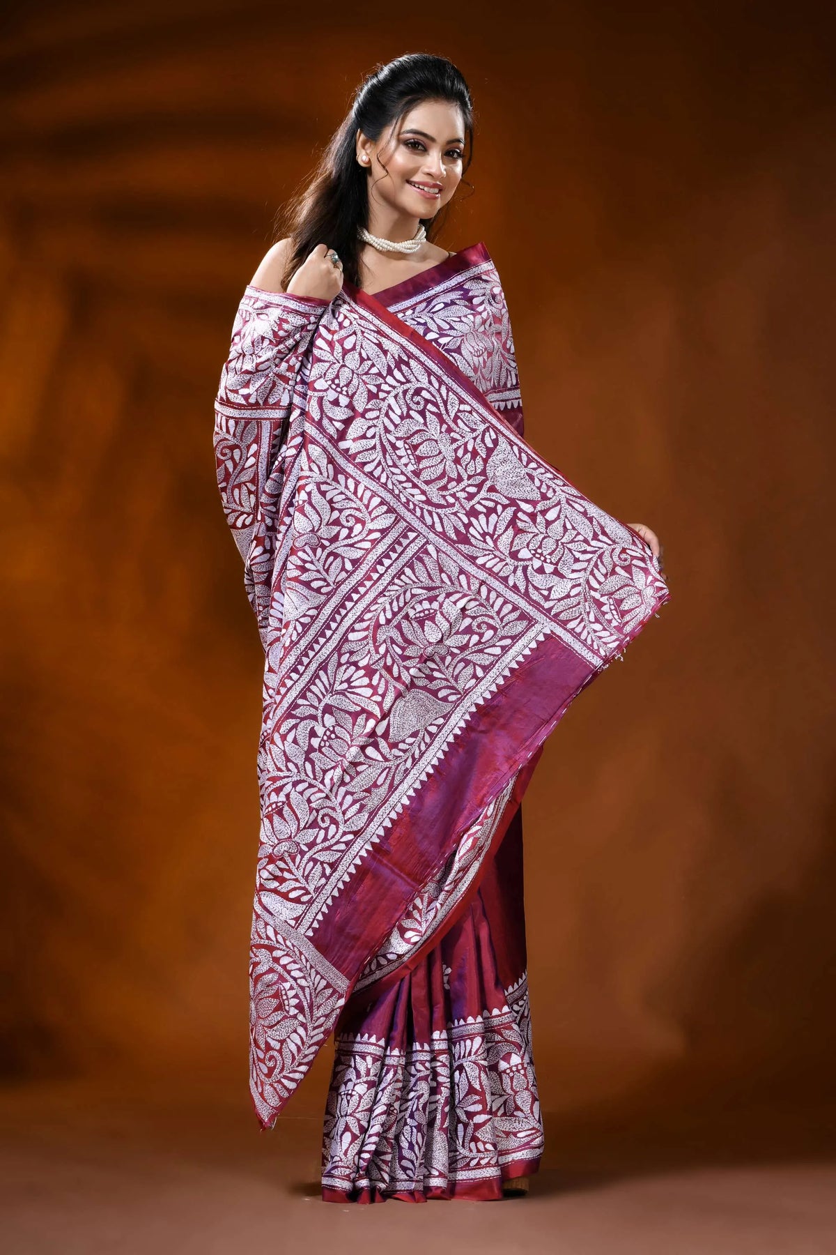 Maroon handcrafted silk kantha saree with lotus floral motif 4