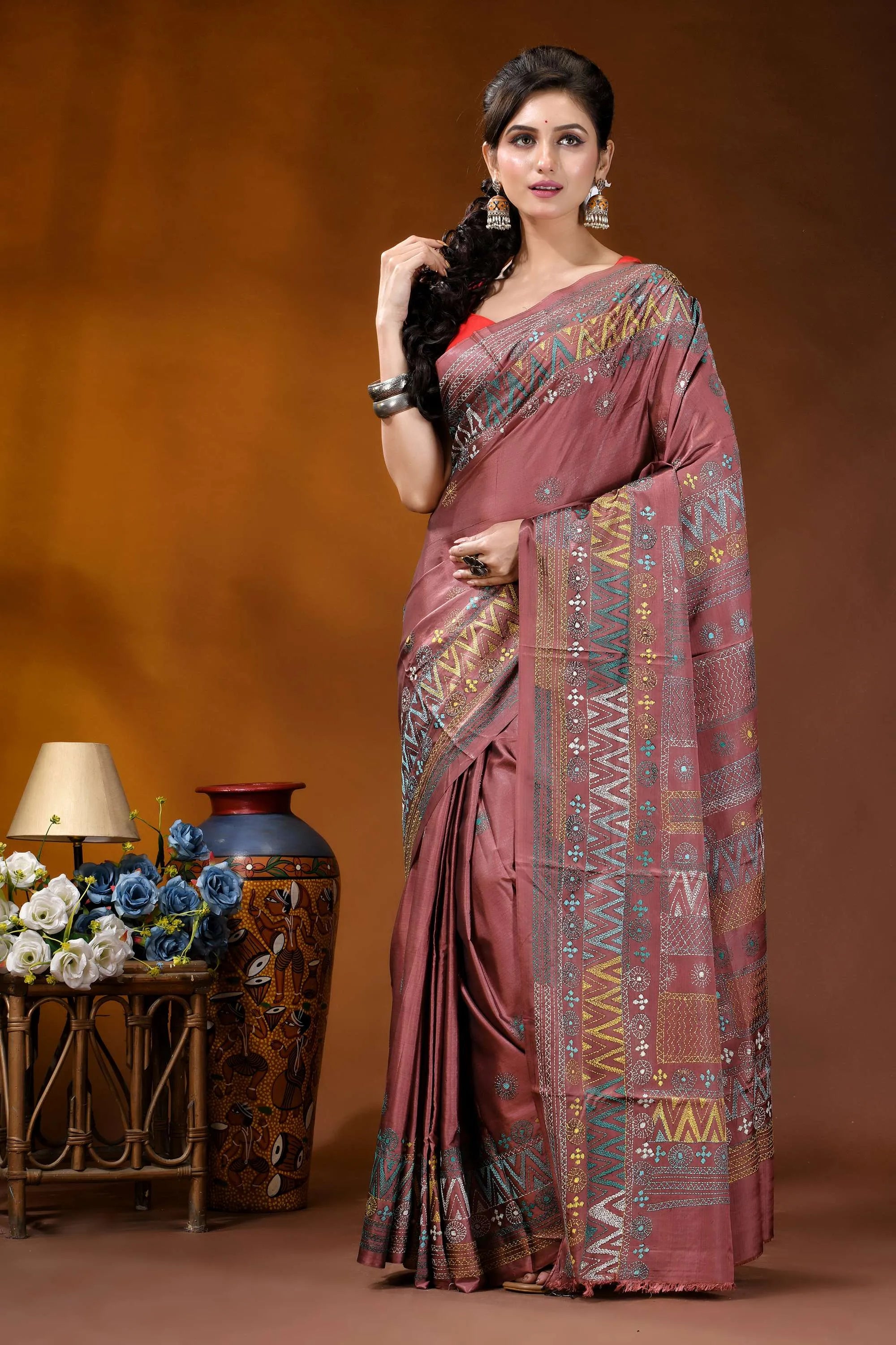 Mauve geometric design silk lambani embroidery saree - handmade woman wears mauve silk saree 6