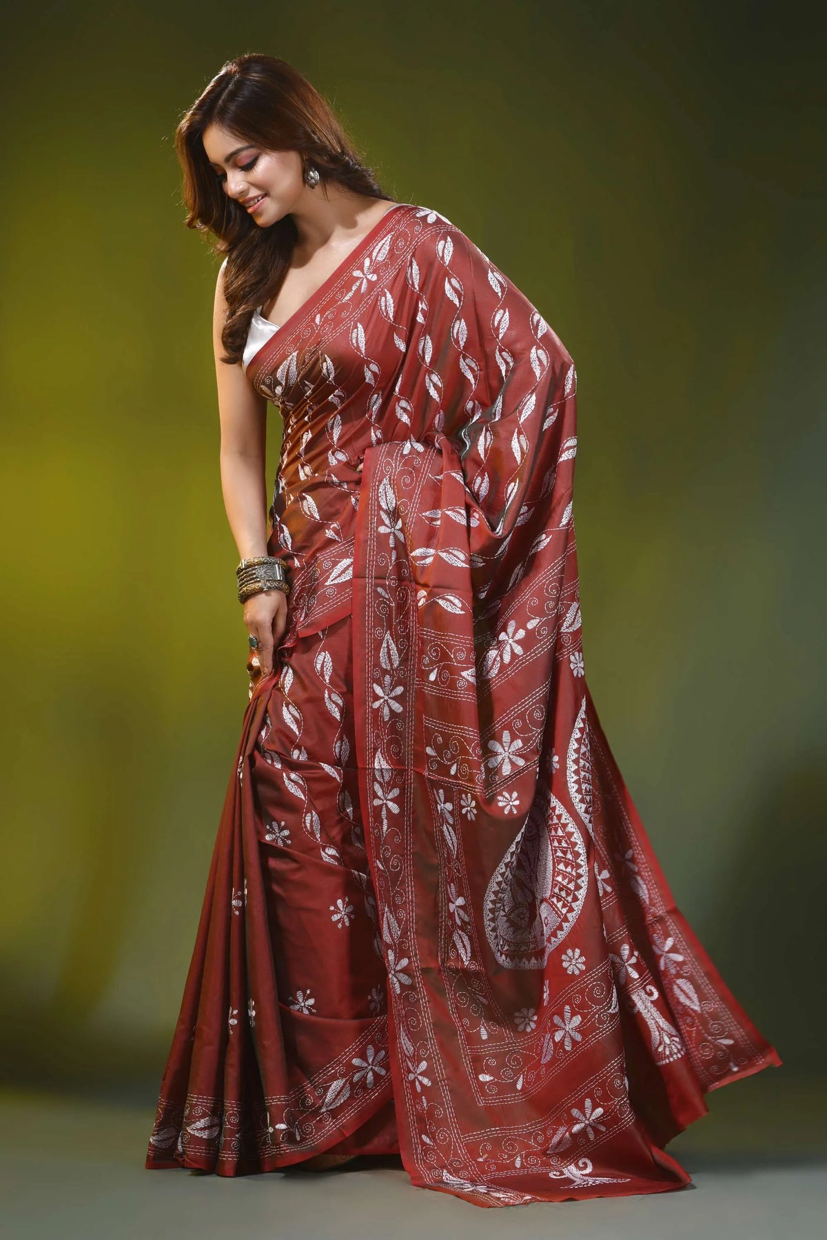Metallic copper kantha embroidery silk saree with fish motif design 3