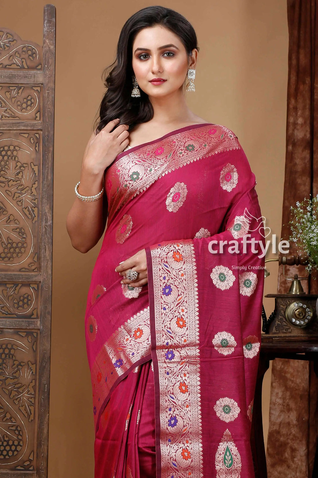 Mulberry zari work mangalgiri silk saree - elegant indian wedding attire maroon saree floral motifs 2
