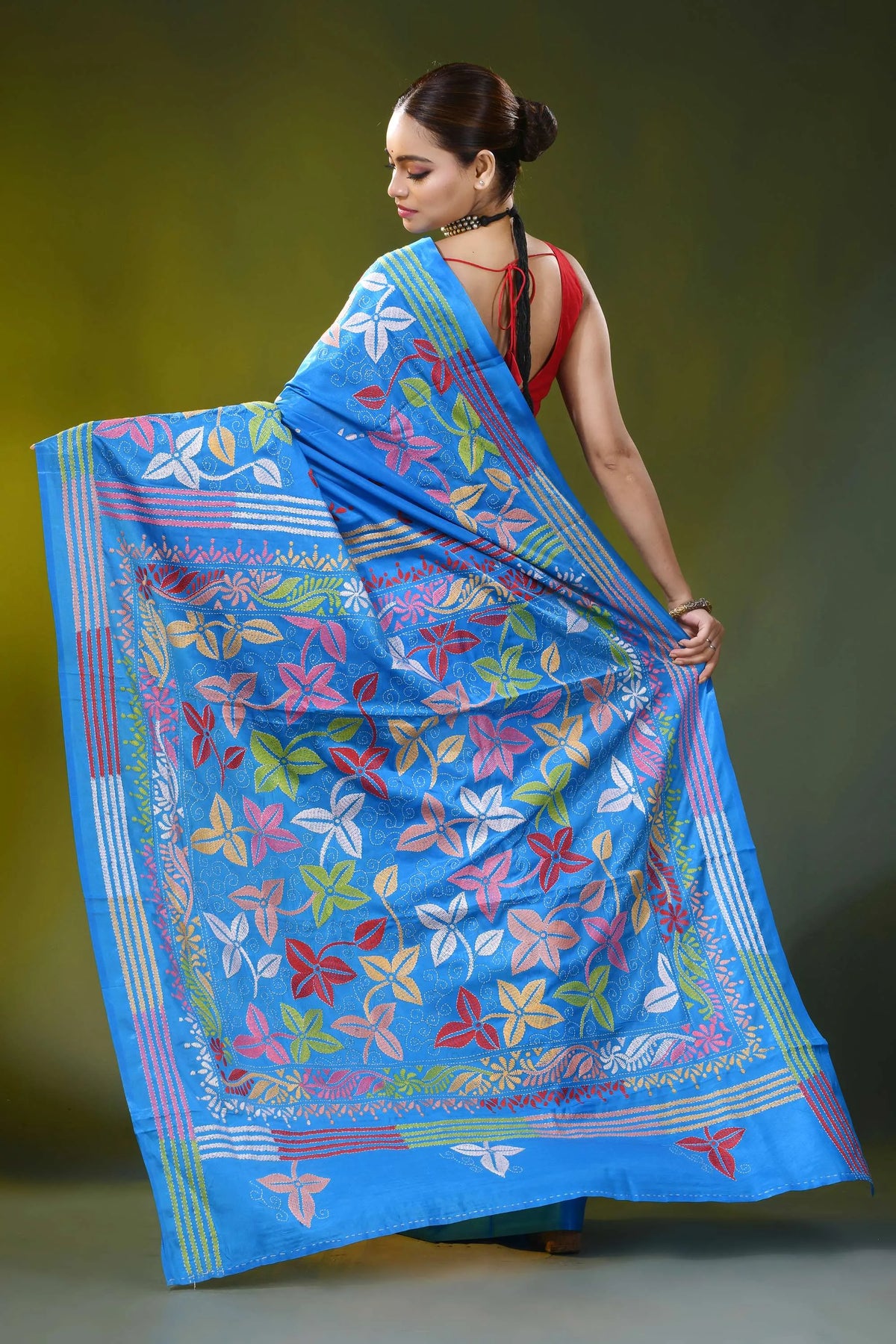 Multi-thread floral design kantha stitch silk saree in sky blue 6