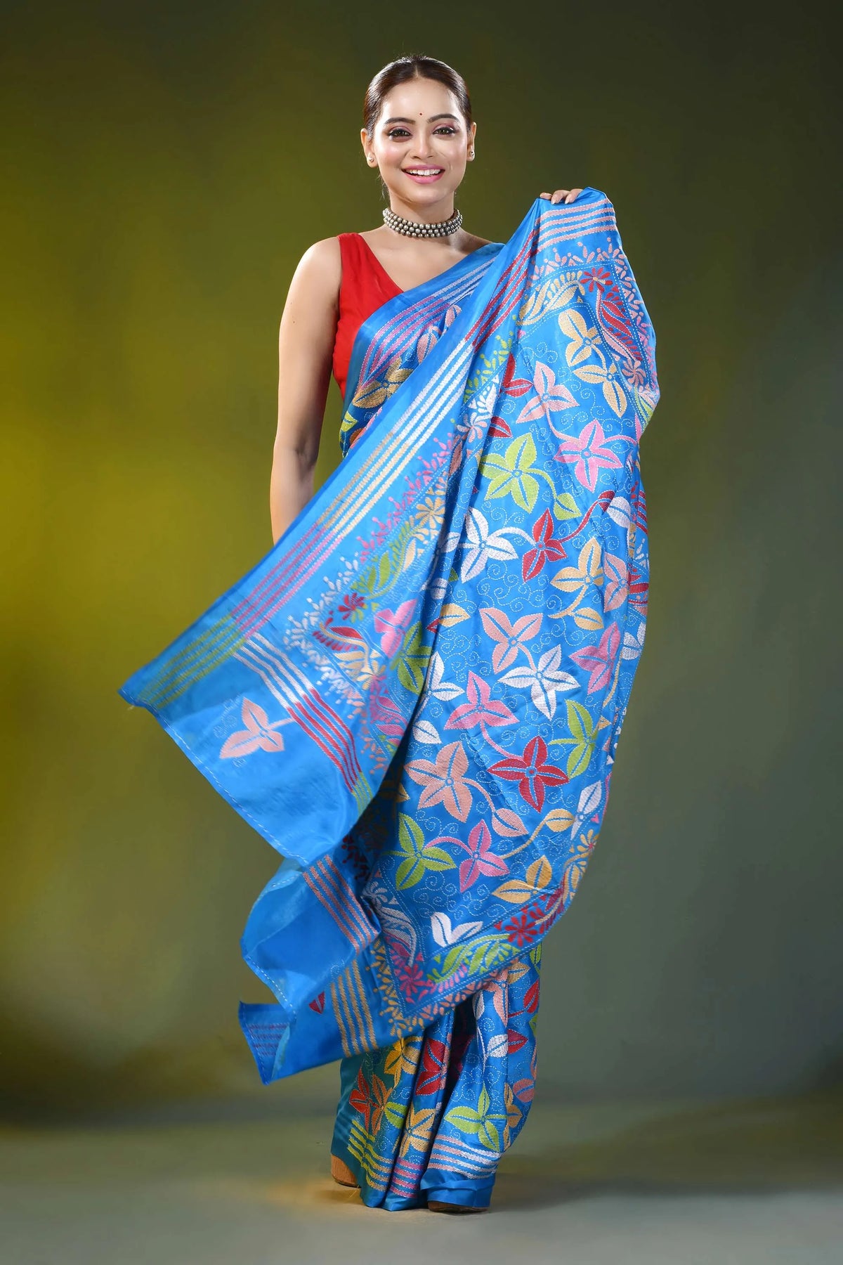 Multi-thread floral design kantha stitch silk saree in sky blue 5