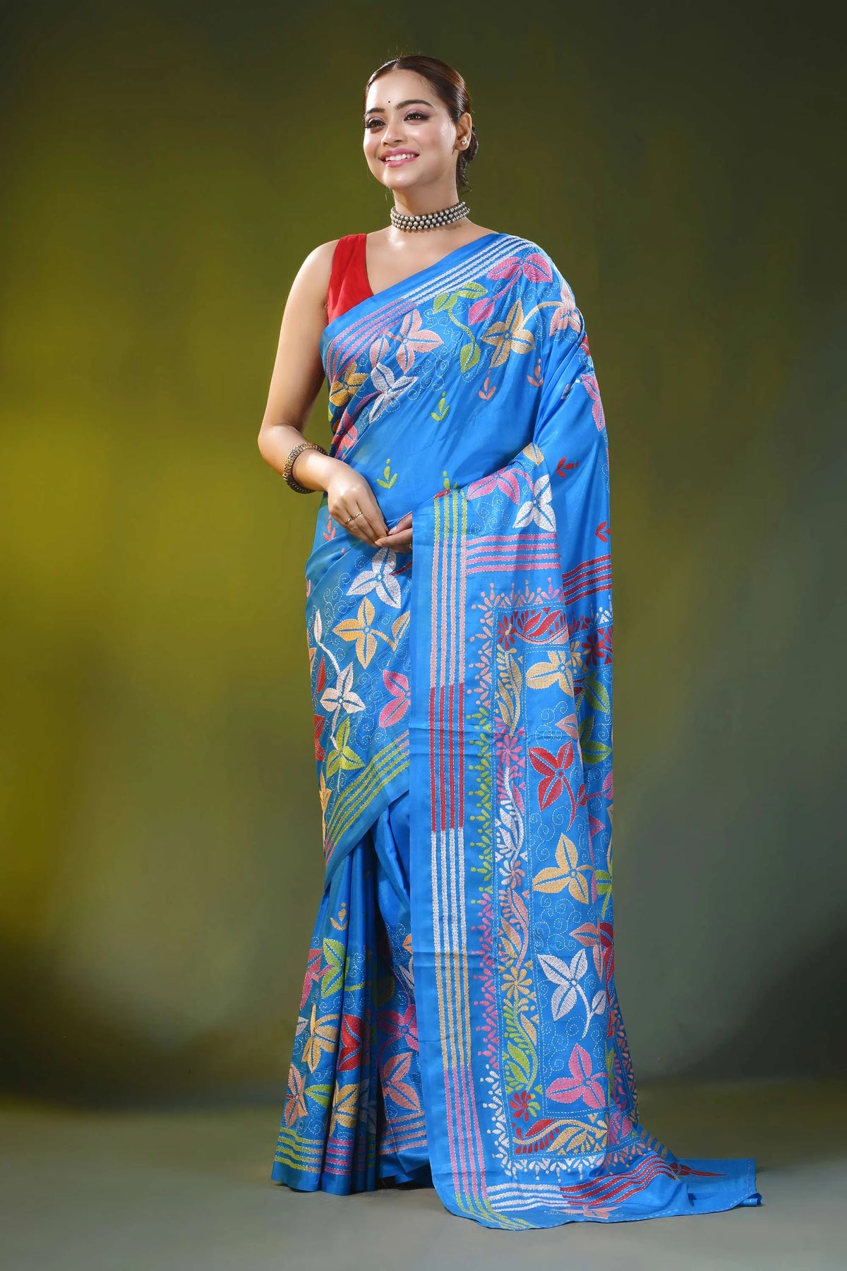 Multi-thread floral design kantha stitch silk saree in sky blue 8