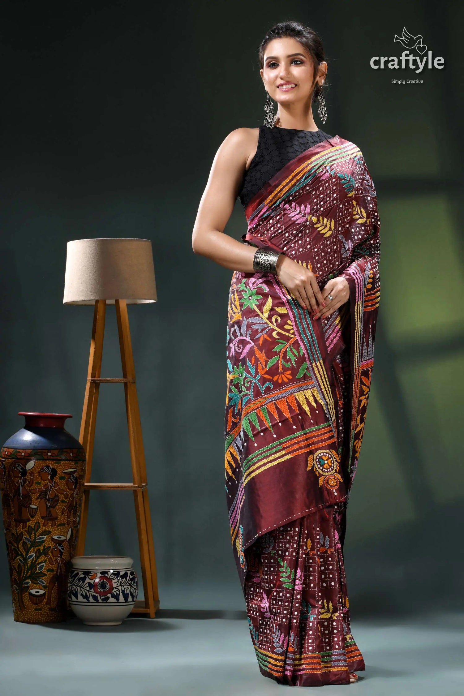 Multi-thread lata-pata design livid brown silk kantha stitch saree maroon black saree intricate designs 4