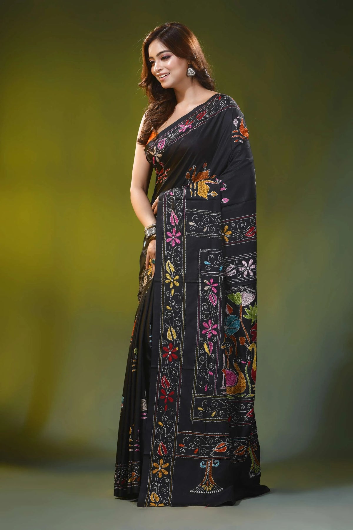 Multi-thread swan motif ebony black silk kantha work saree 3
