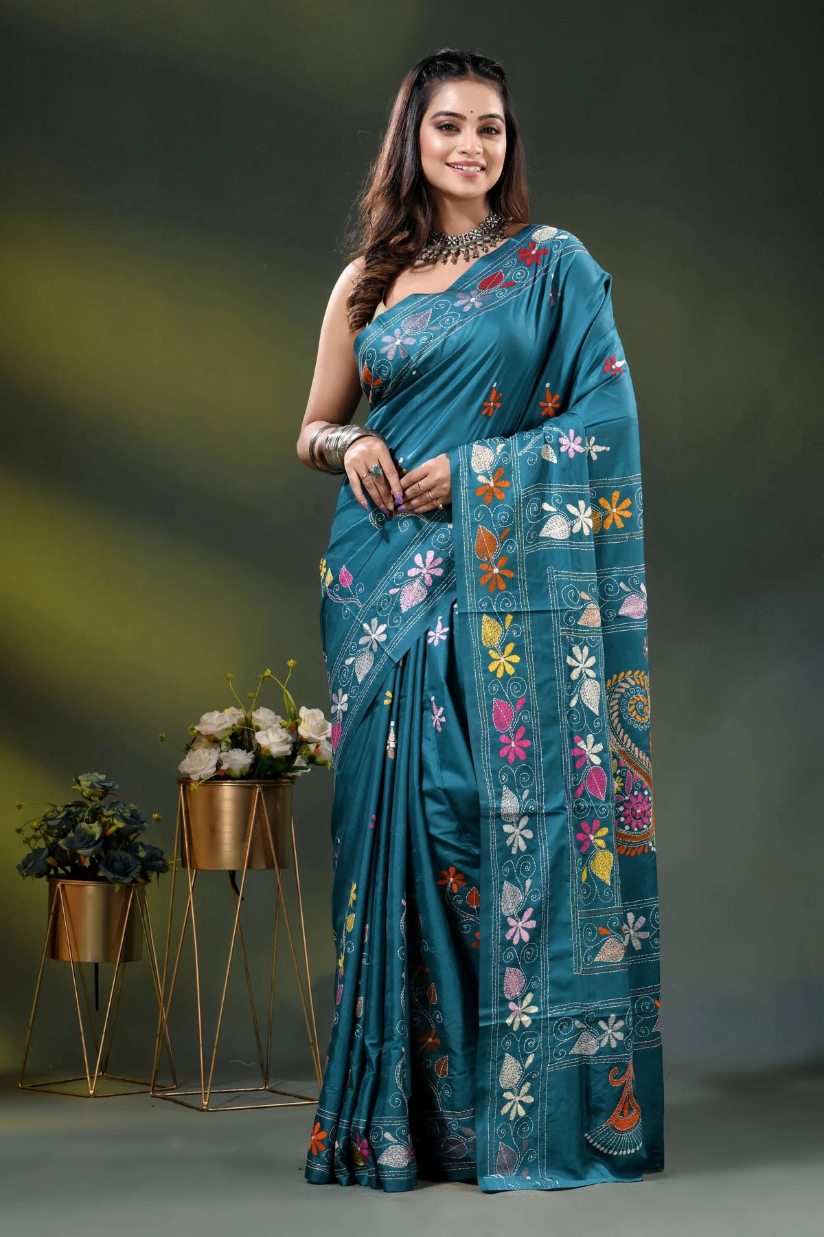Multicolor paisley design handcrafted silk kantha saree in teal 6