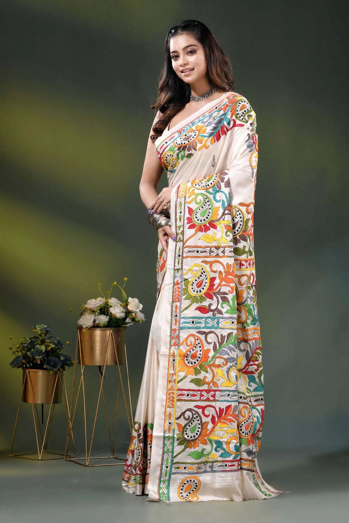 Multicolor paisley handcrafted silk kantha stitch saree design in white 3