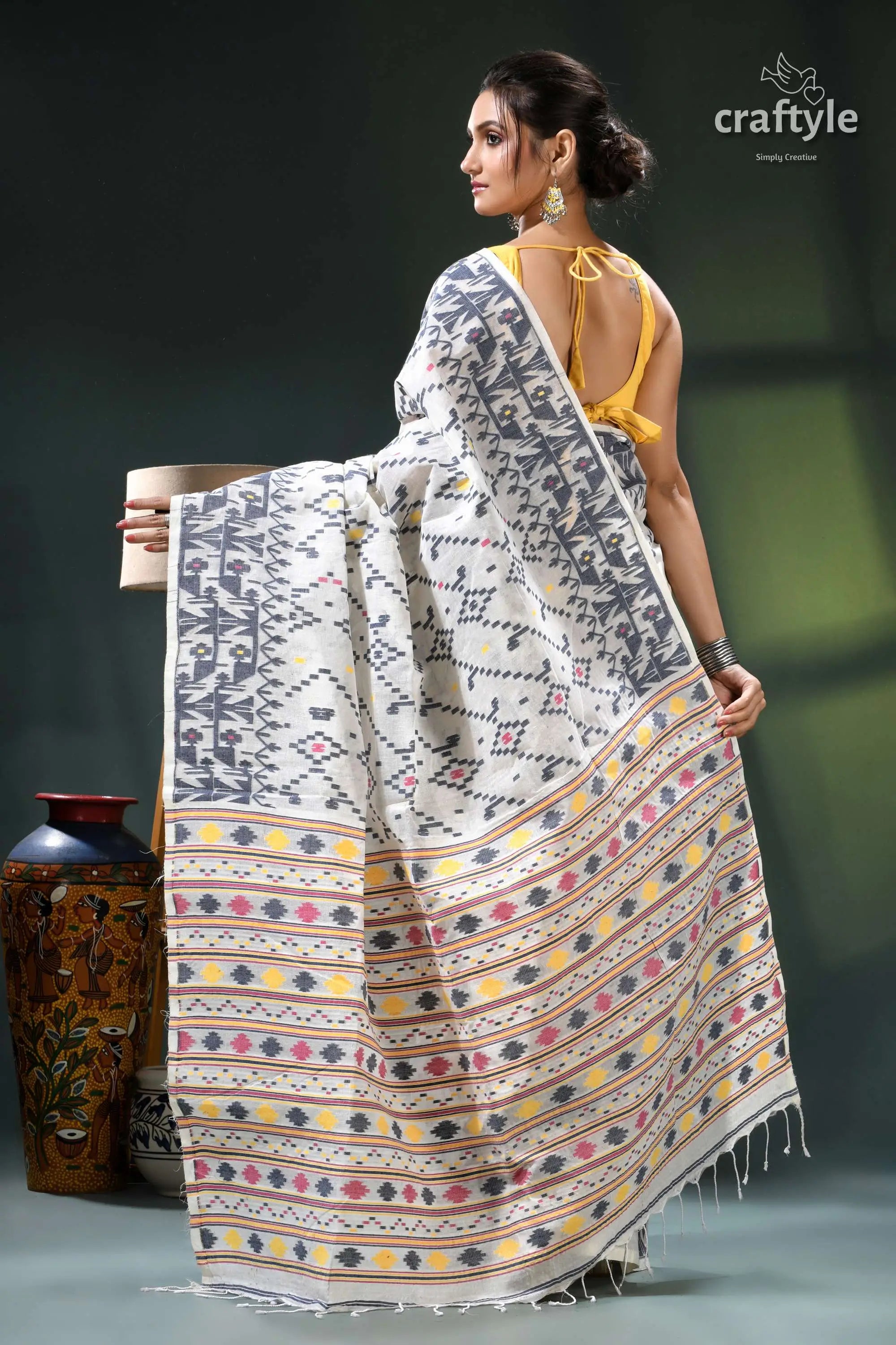 Multicolor woven cotton jamdani saree in ecru white cream black handwoven cotton saree 5
