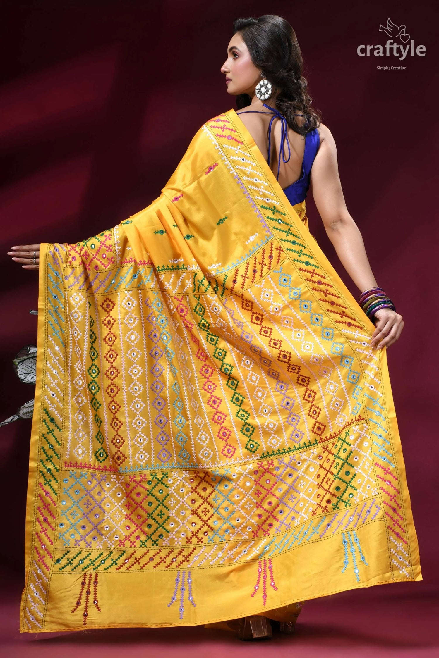 Naples yellow multicolor thread gujrati stitch silk saree - mirror work vibrant yellow banarasi saree intricate 6