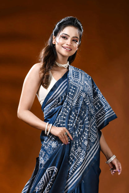 Navy blue handcrafted silk kantha saree with ethnic warli design 2