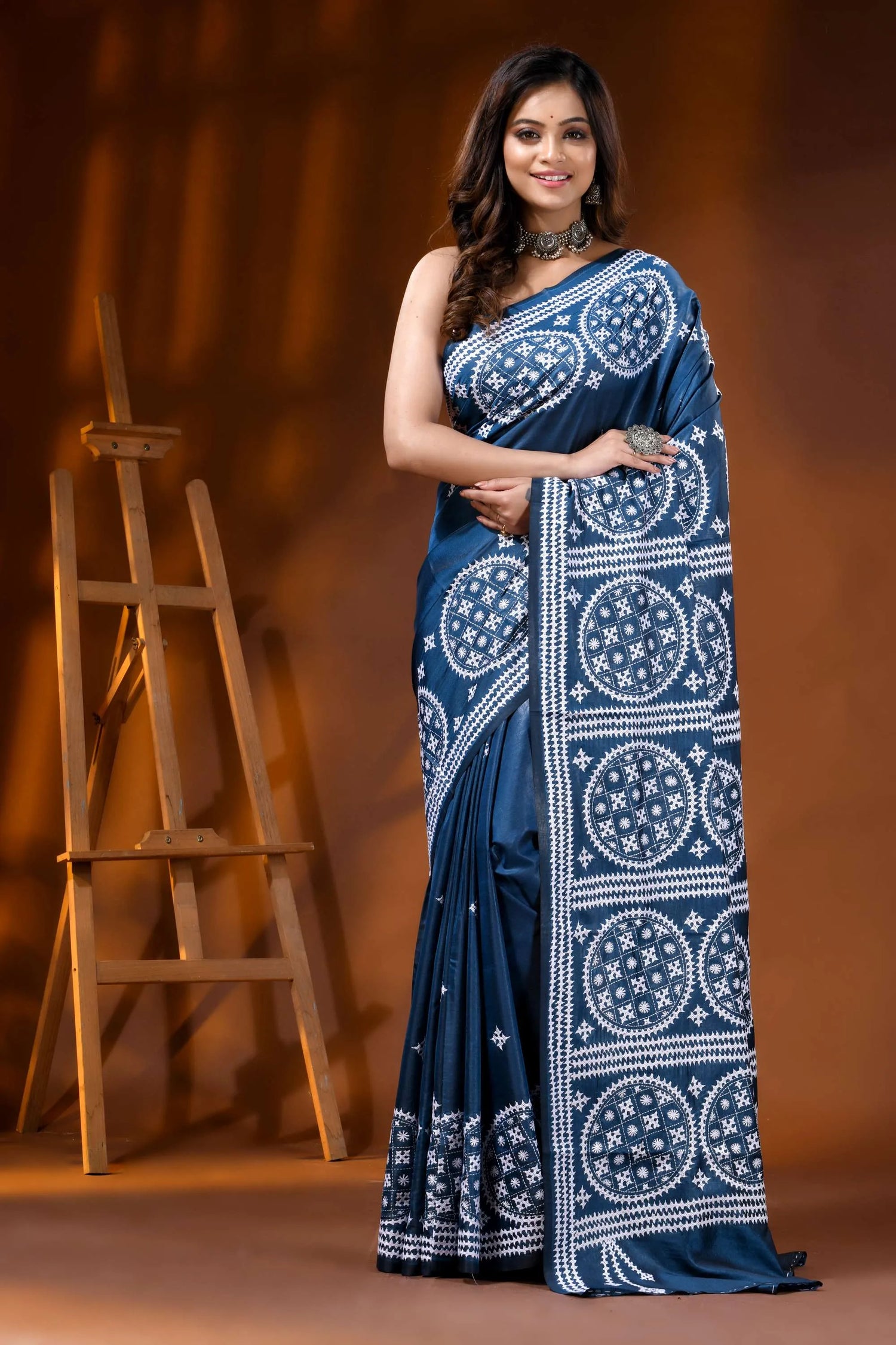 Navy blue silk kutch embroidered saree with ethnic motifs 1