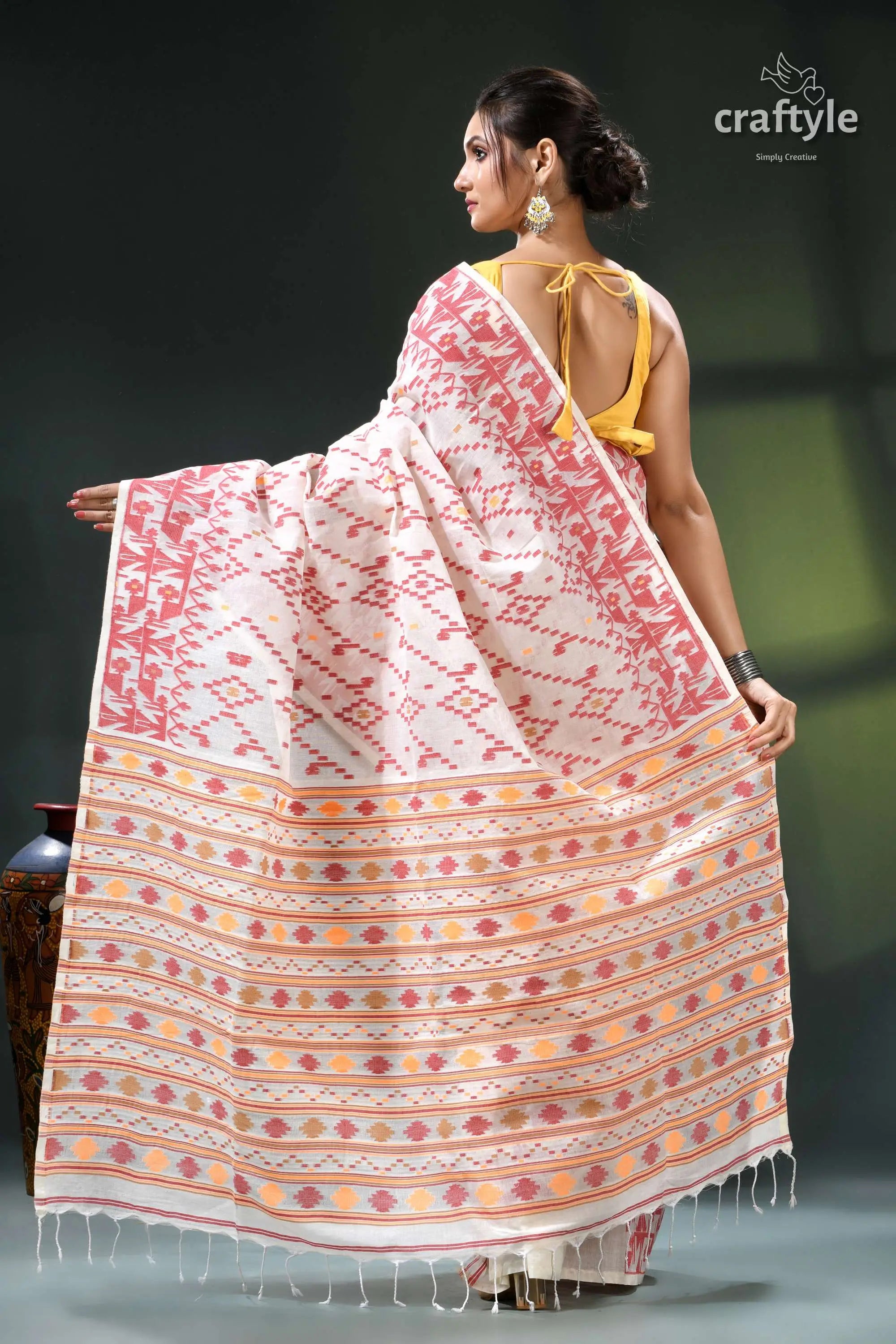 Off-white intricate multicolor woven cotton jamdani saree pink white saree intricate patterns 5