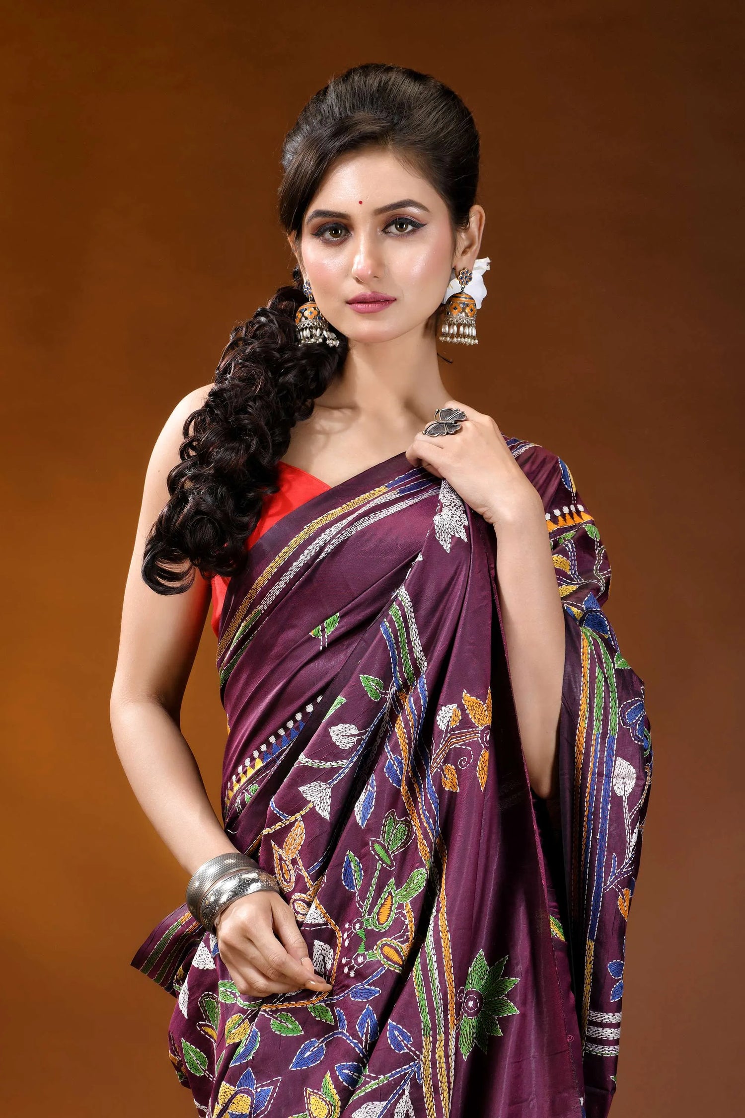 Old mauve floral design silk kantha stitch saree - hand embroidery woman wears rich maroon silk 5