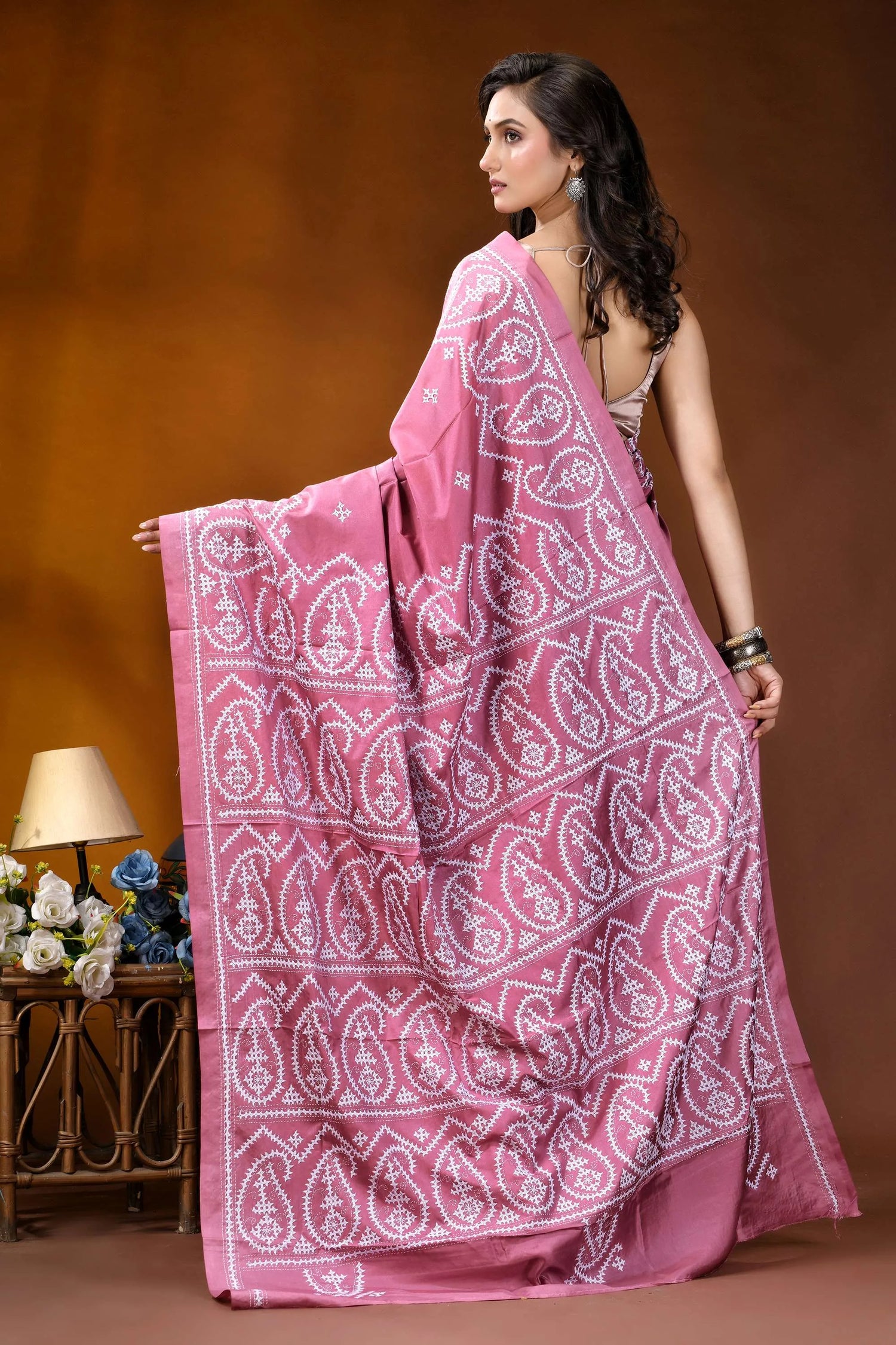 Onion pink paisley motif handcrafted gujrati stitch silk saree soft pink saree intricate white 5
