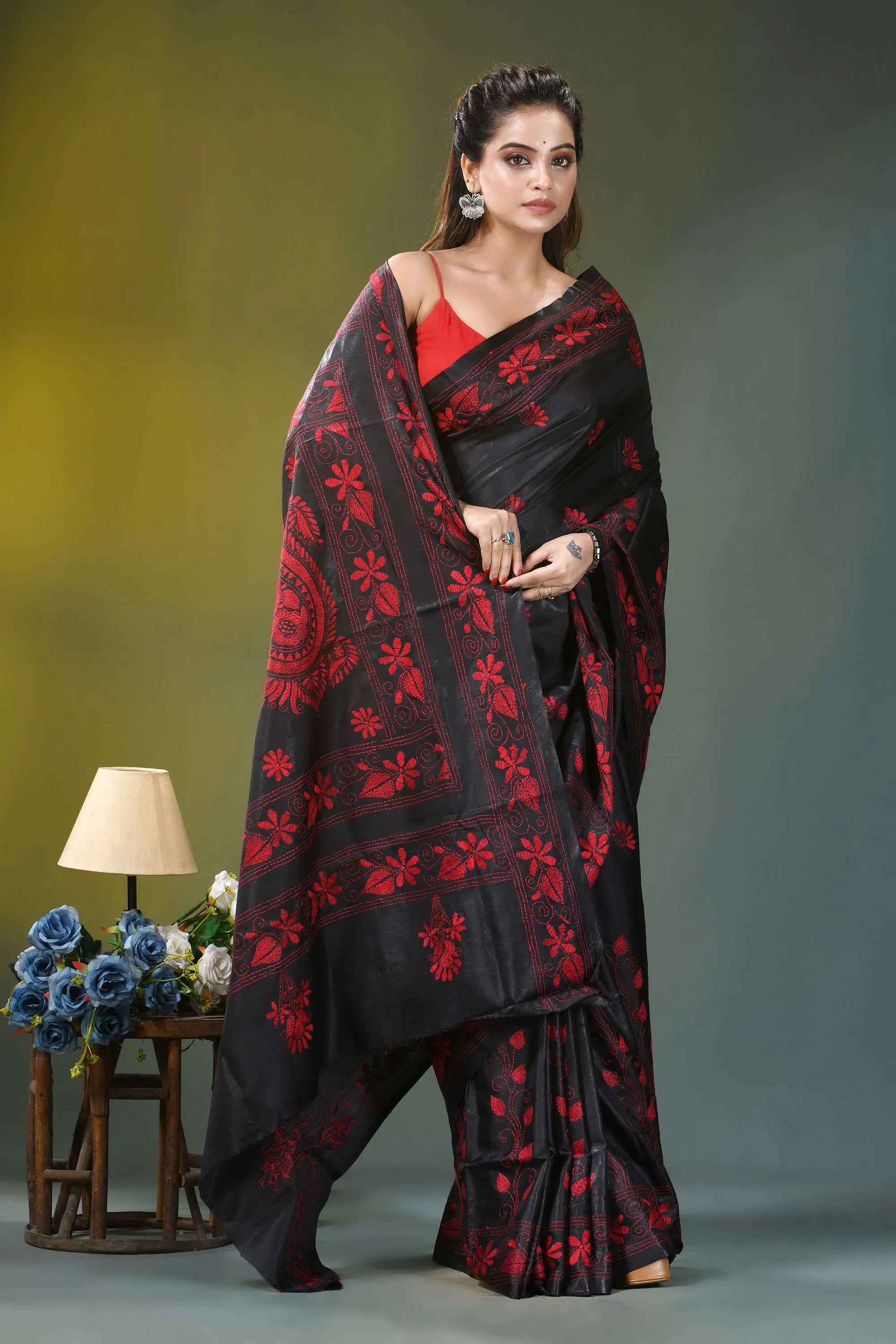 Onyx black red thread floral motif silk kantha work saree black silk saree vibrant red 4