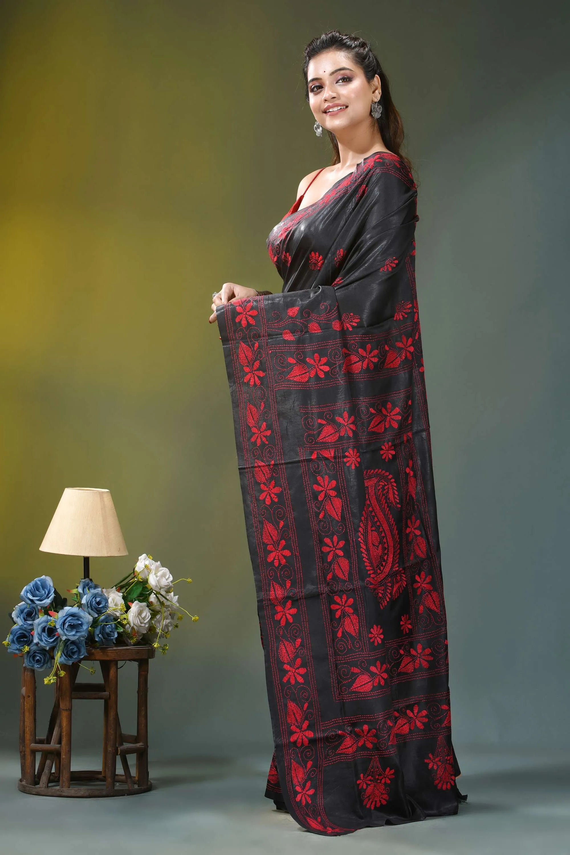 Onyx black red thread floral motif silk kantha work saree black silk saree vibrant red 3